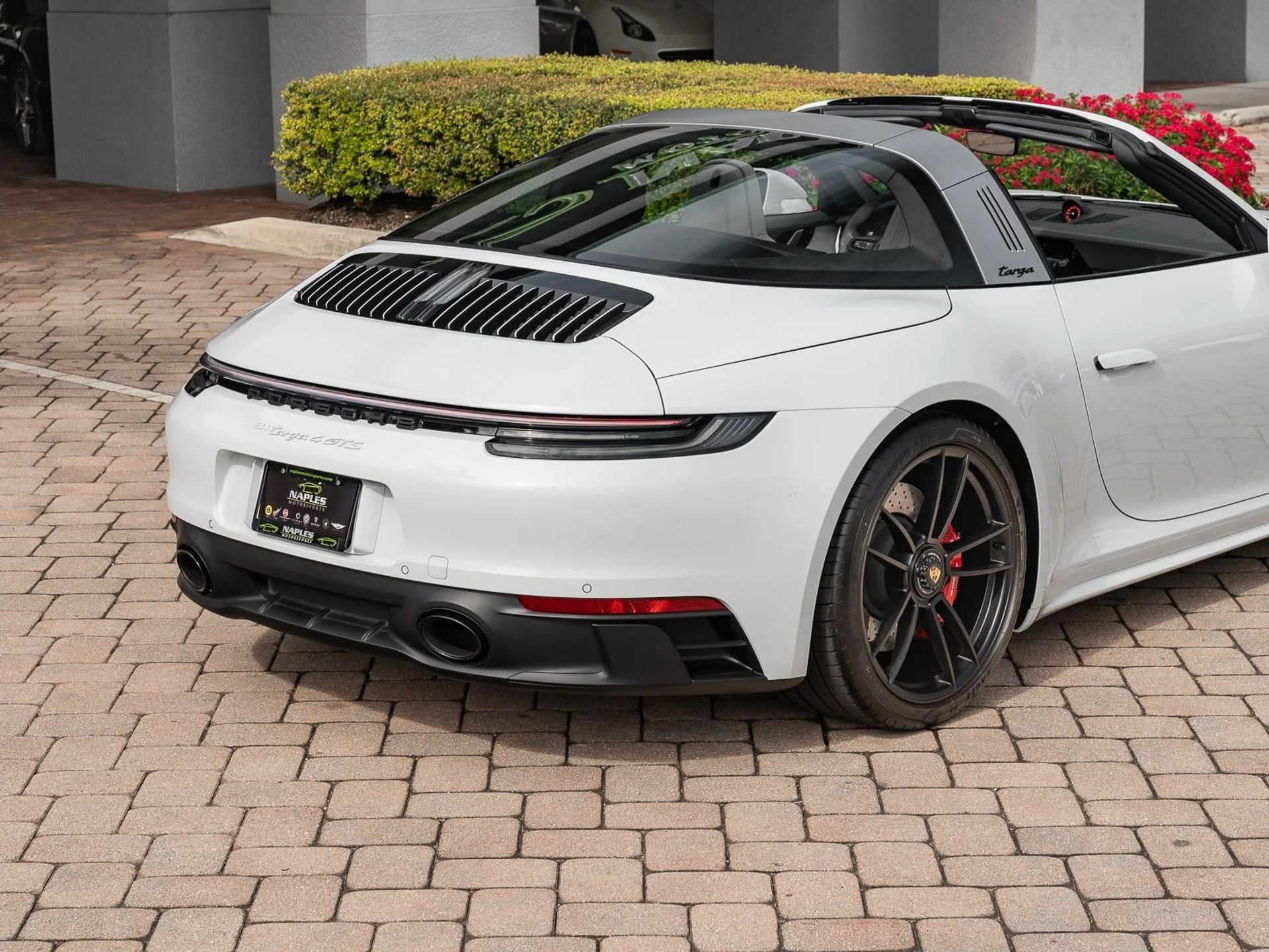 mph002_284692735_Used_2023_Porsche_911_4_GTS_1764191309_b1d0f03a76