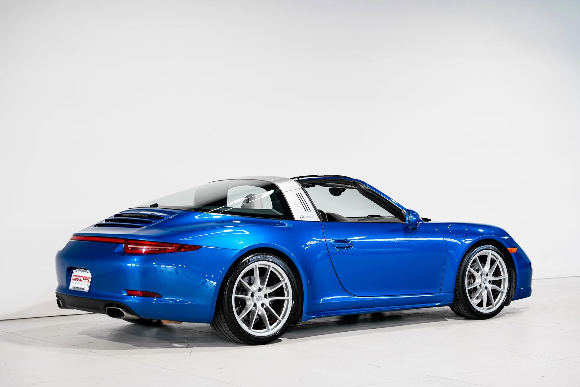 mph002_2849466811_a1ecd20df12e82fdfffc3aad913e0b26x_eb76818c06