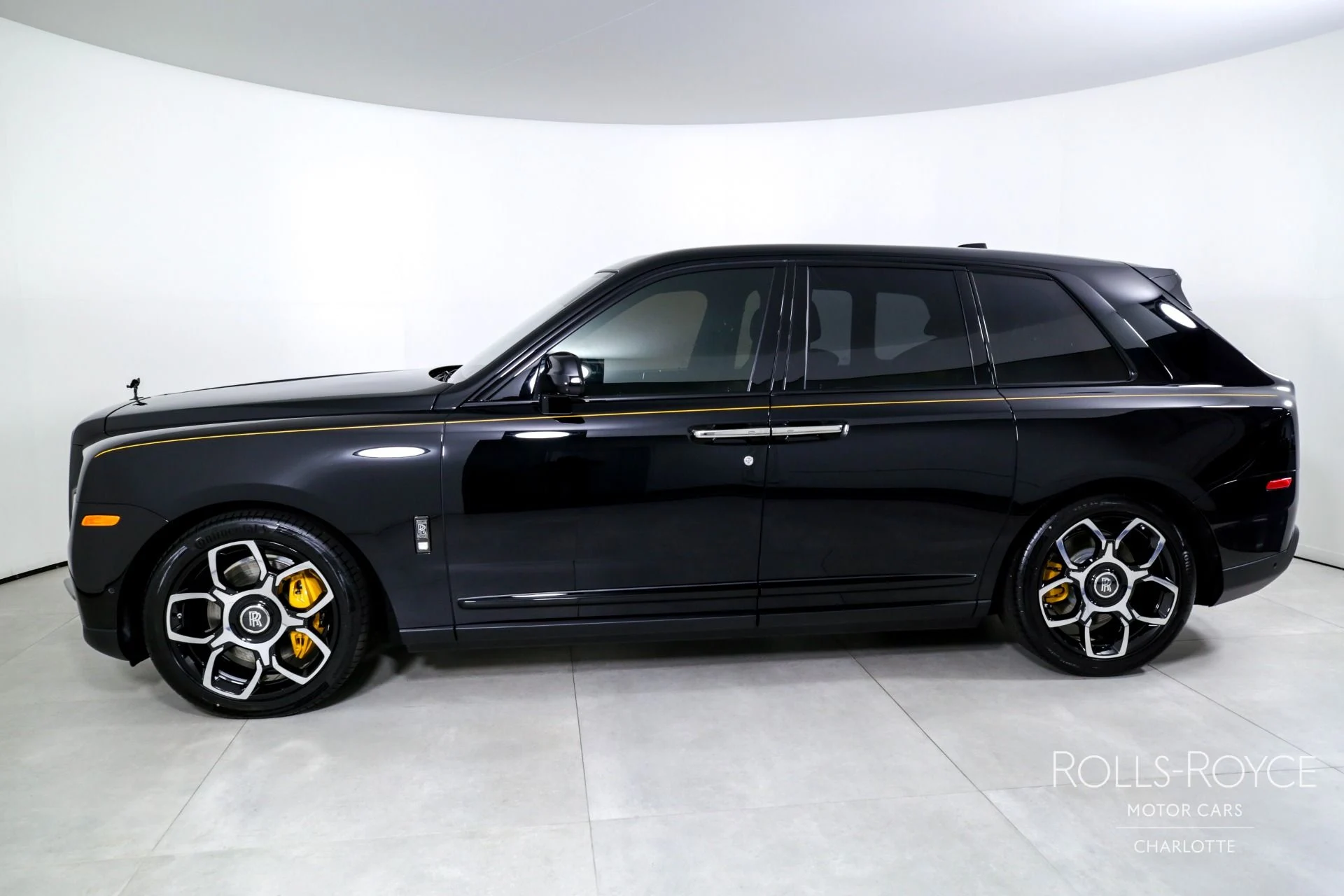 mph002_2850392247_Used_2024_Rolls_Royce_Black_Badge_Cullinan_1724941408_31b3654142