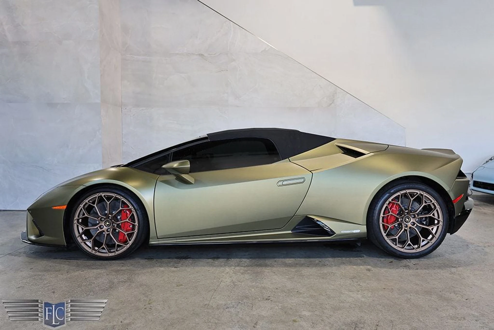 mph002_2853005101_used_2022_lamborghini_huracan_evo_spyderrwd_9689_22989823_3_1024_46a065ad86