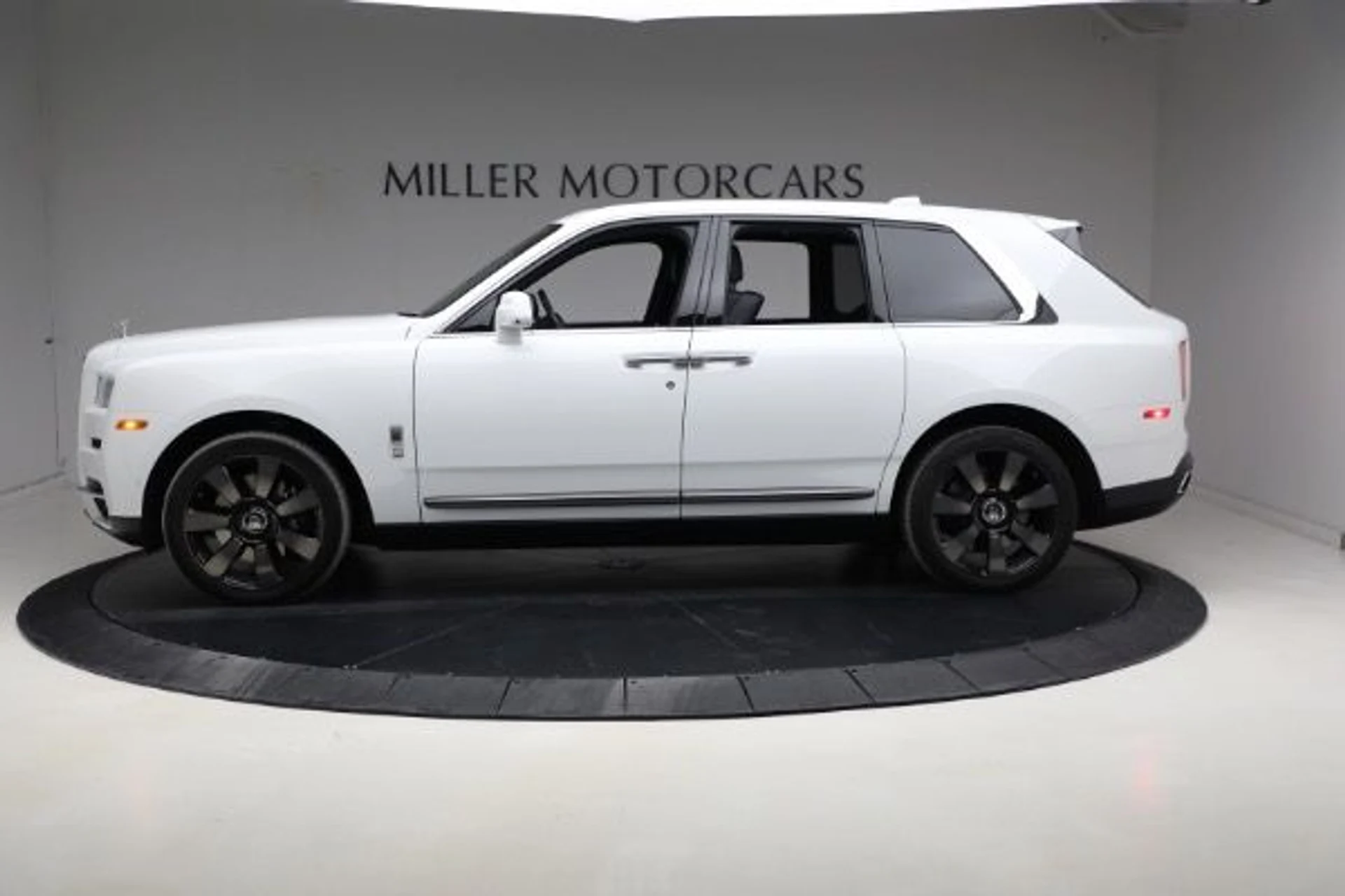 mph002_285397316_Used_2022_Rolls_Royce_Cullinan_bc7f5641a3