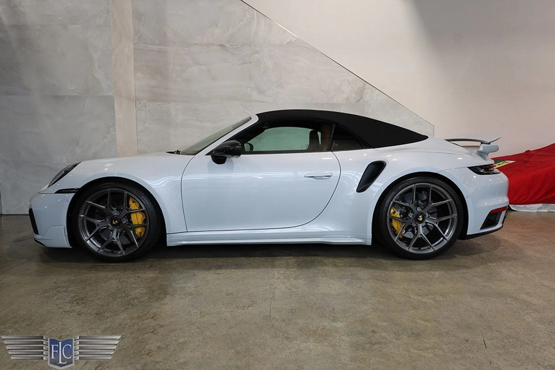 mph002_2857033032_used_2025_porsche_911_turboscabriolet_9689_23038395_3_1024_5b634645b7