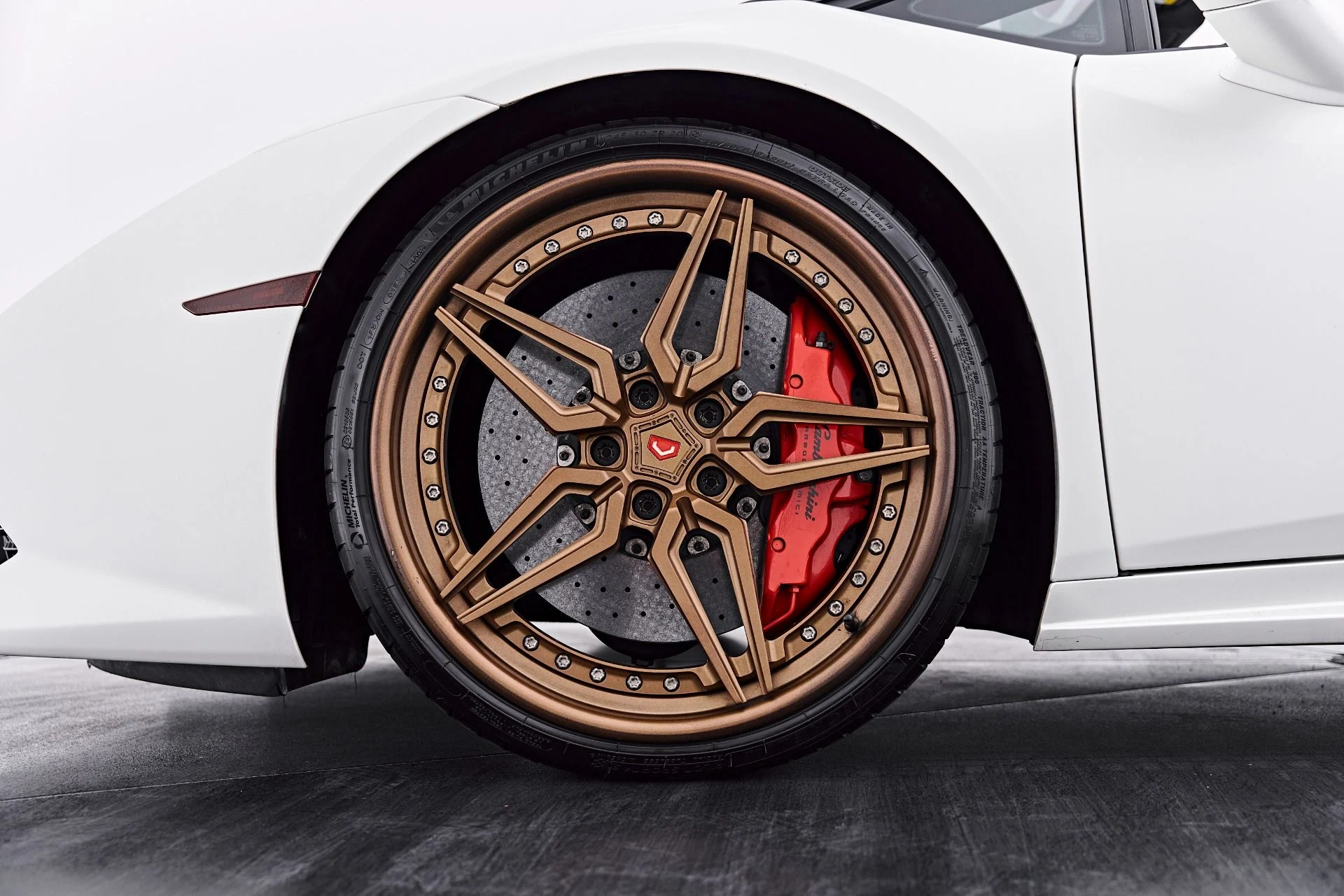 mph002_2864866081_Used_2017_Lamborghini_Huracan_1786741569_bad77c1e44