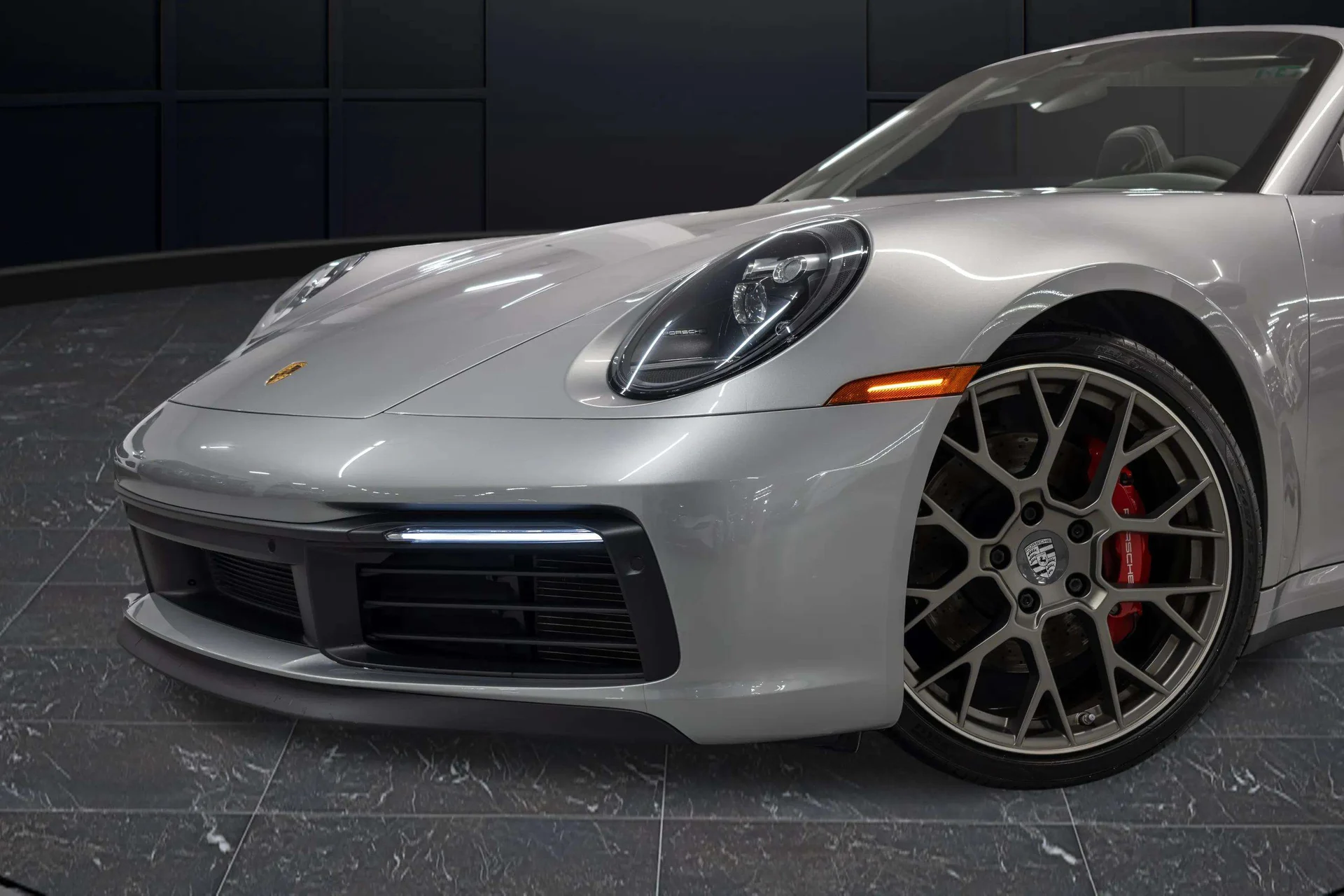 mph002_2876858373_c82341d7_0b57_4b58_bf0c_138c10042782_202220_Porsche2091120_Carrera204_S20_Cabriolet2028_WP_0_CB_2_A91_NS_24410629_3_ec33727042