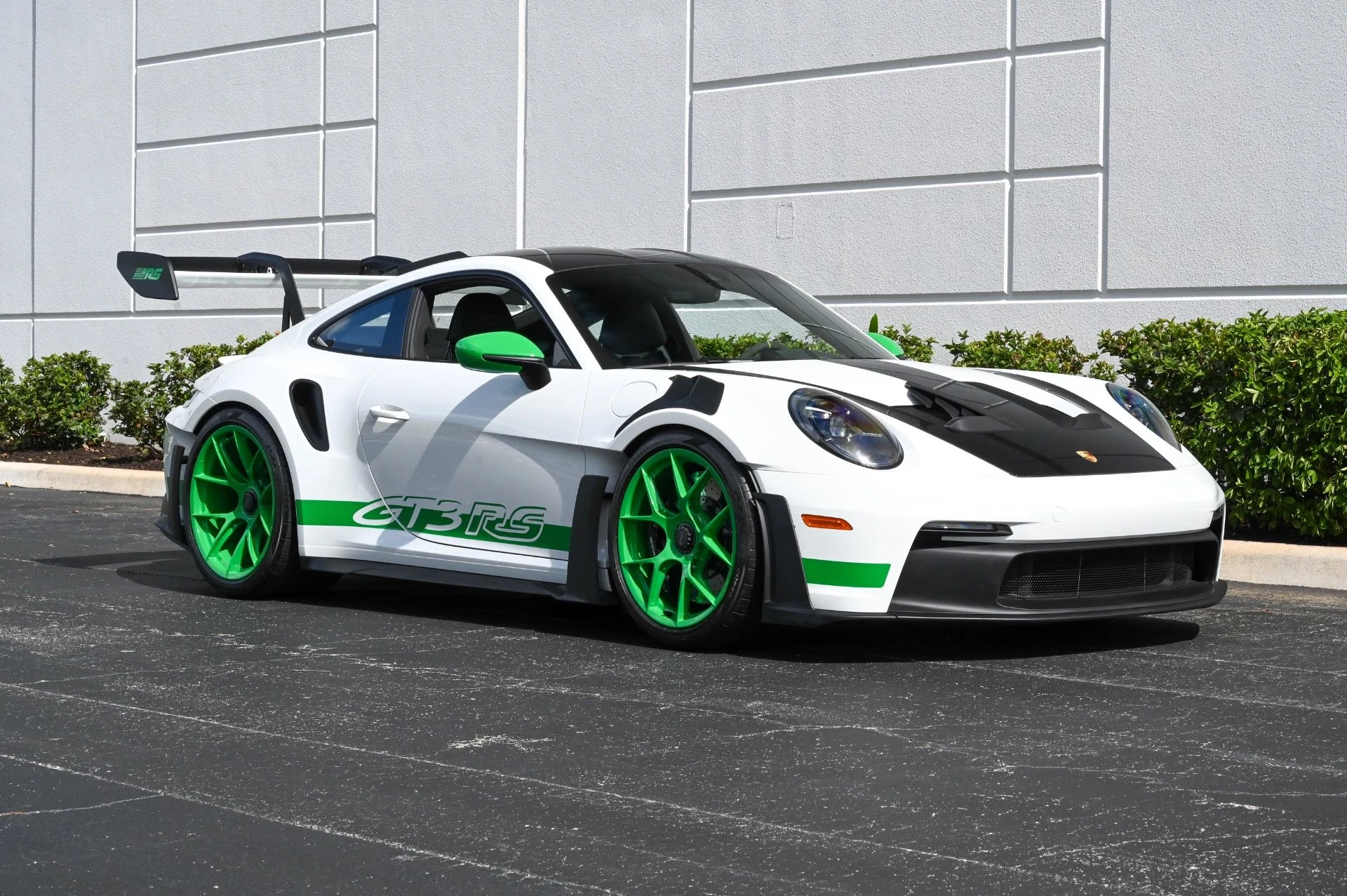 mph002_2884503306_Used_2024_Porsche_911_GT_3_RS_1730405979_24de3d0ac6