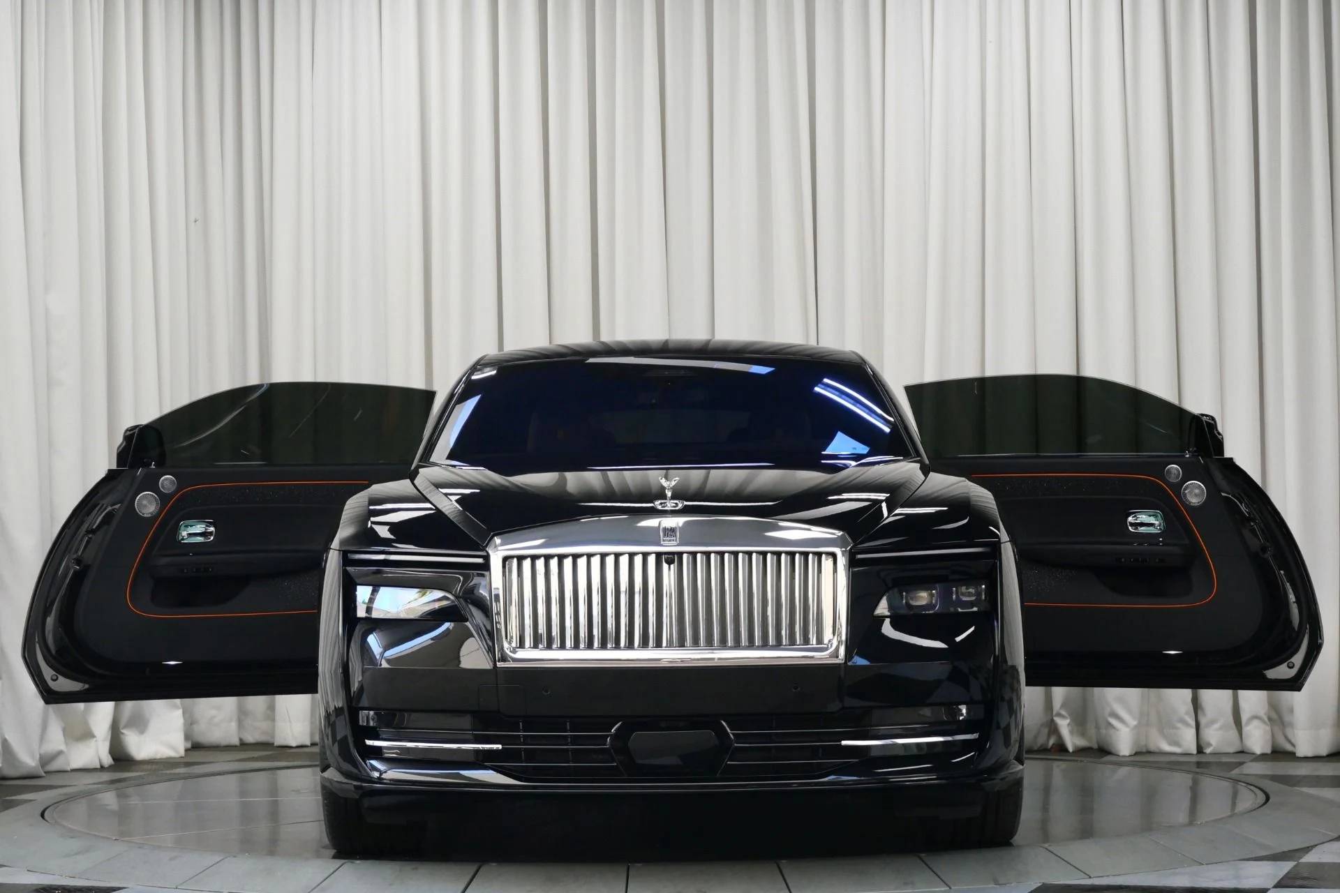 mph002_288465083_Used_2025_Rolls_Royce_Spectre_1753114498_f58b7d3561