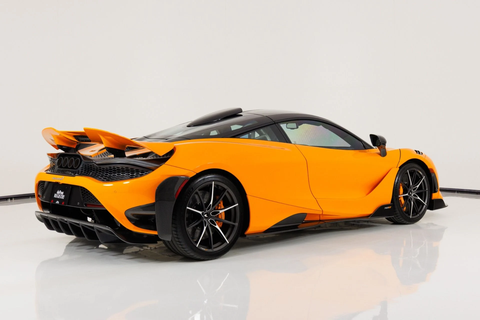 mph002_2888880261_Used_2021_Mc_Laren_765_LT_1790963861_618684105e
