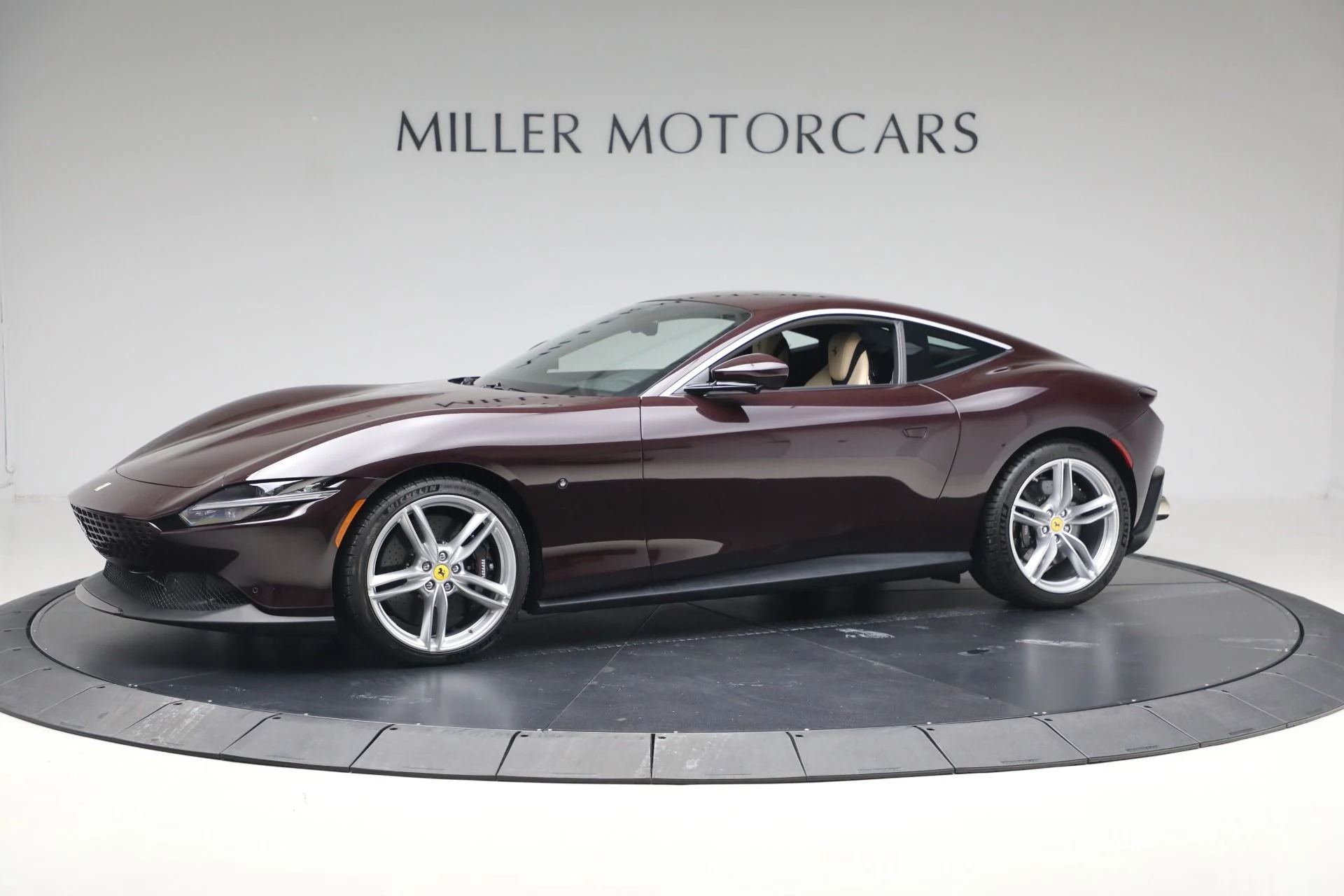 mph002_288968758_Used_2023_Ferrari_Roma_1767375733_92f8ac0405