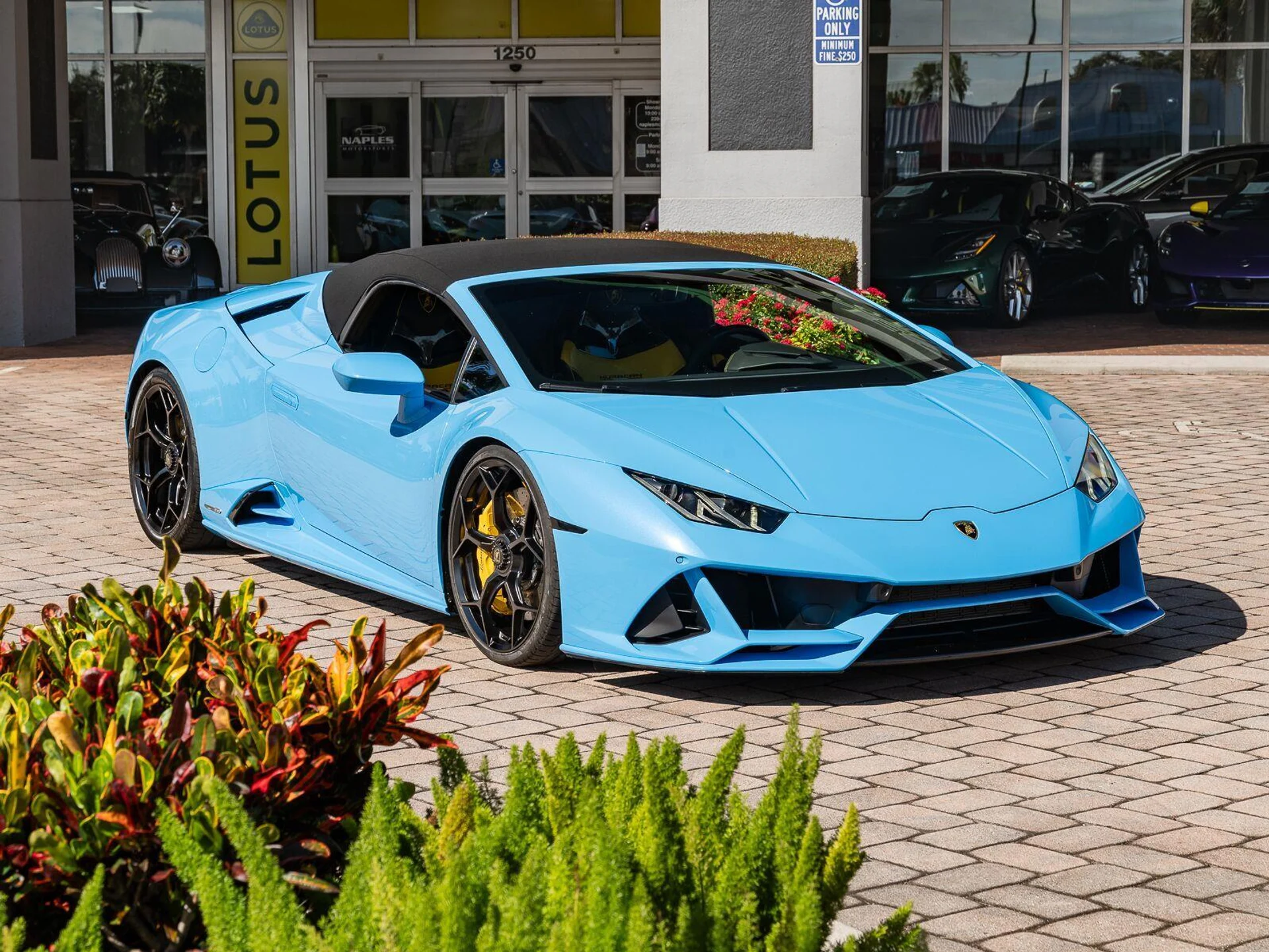 mph002_2890694701_Used_2022_Lamborghini_Huracan_EVO_Spyder_AWD_1792704185_898c1d7594