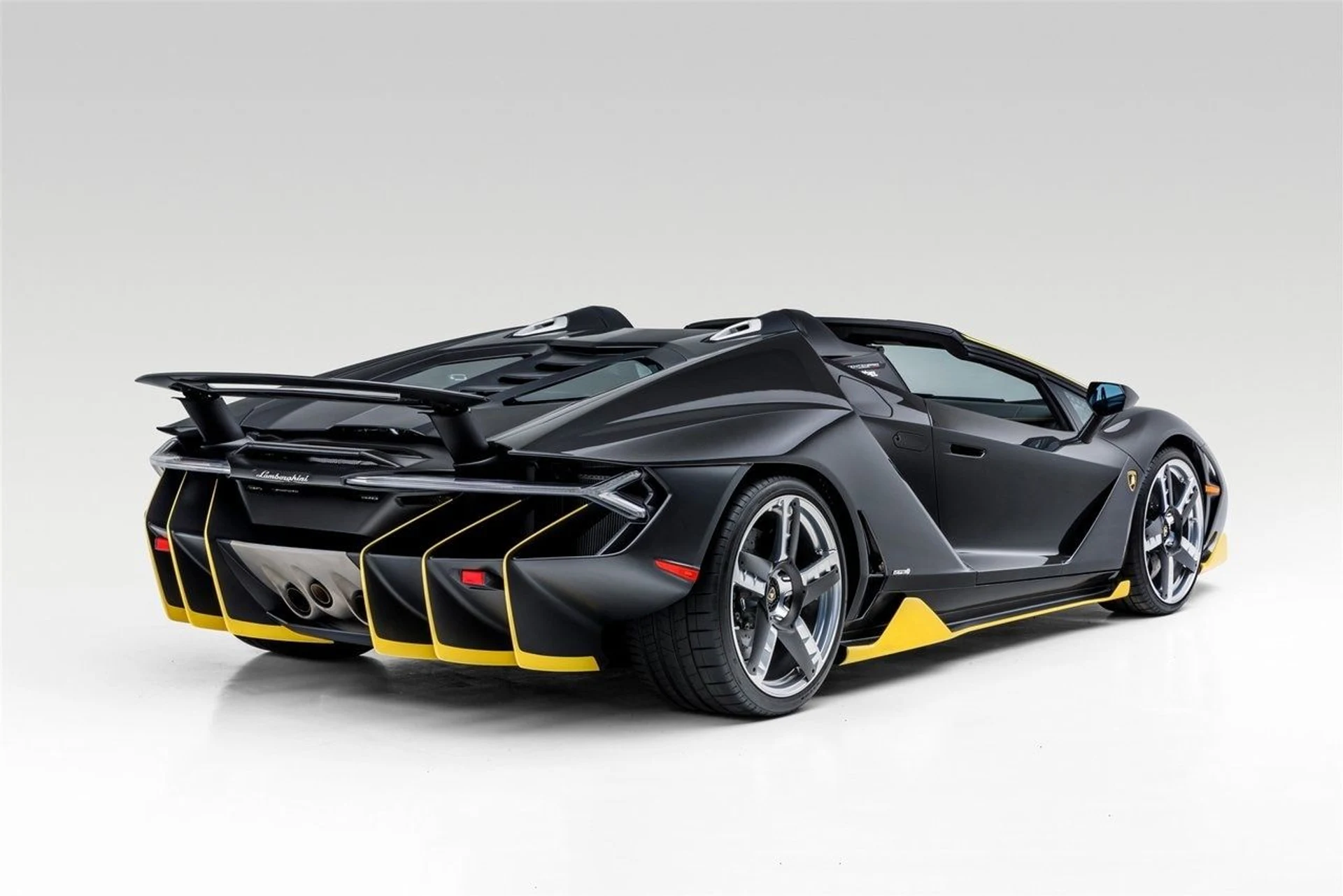 mph002_2891311615_8996cd485db153442a52ee140eb5e819x_b6343c267b