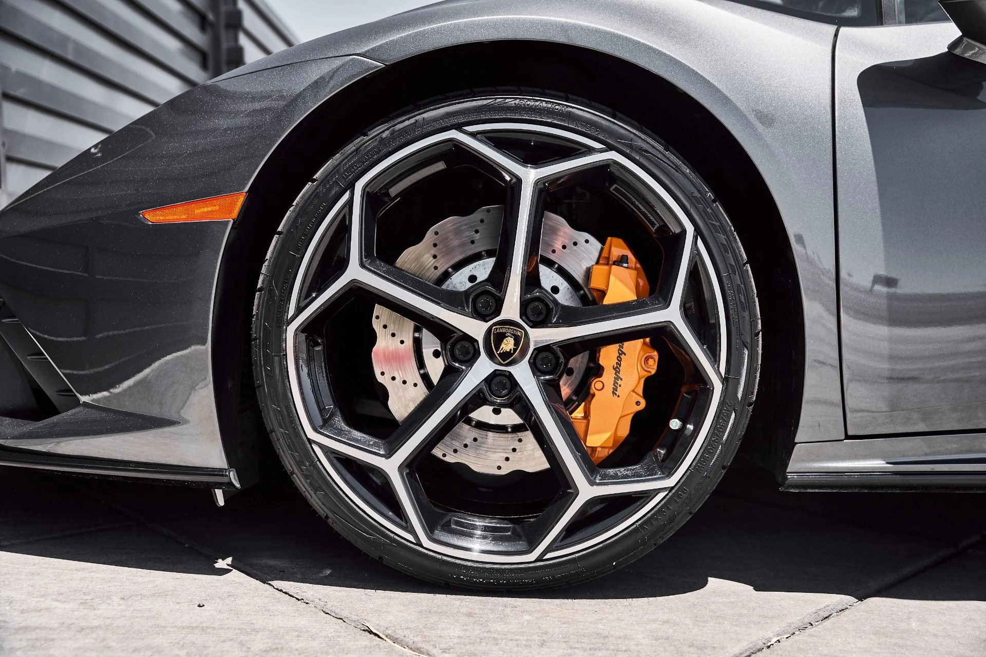 mph002_2898464786_Used_2021_Lamborghini_Huracan_EVO_Base_1780708651_18837b980c