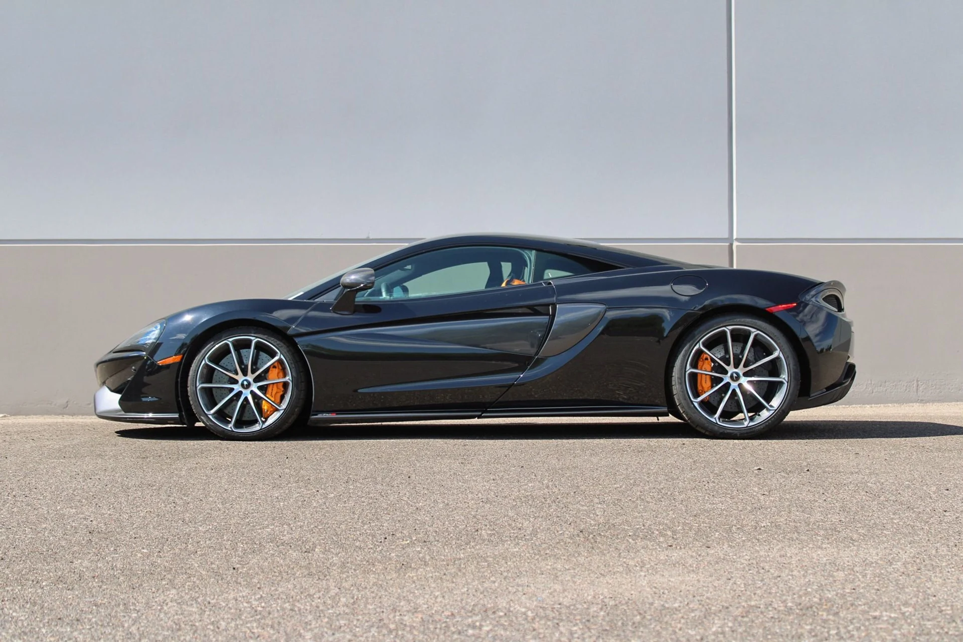 mph002_2904206538_Used_2019_MCLAREN_570_S_1727566589_87e688ad44