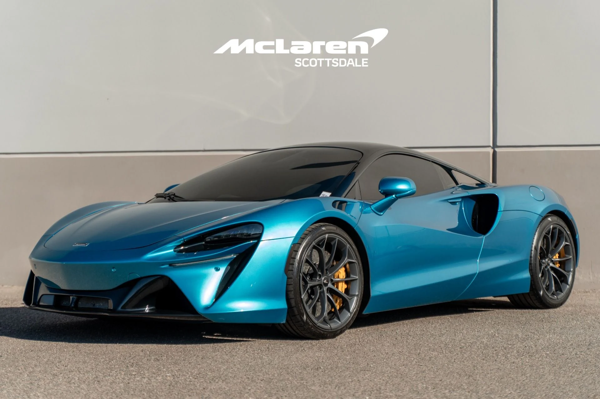 mph002_2916567169_Used_2023_MCLAREN_ARTURA_1758922569_e4a7f6fc76