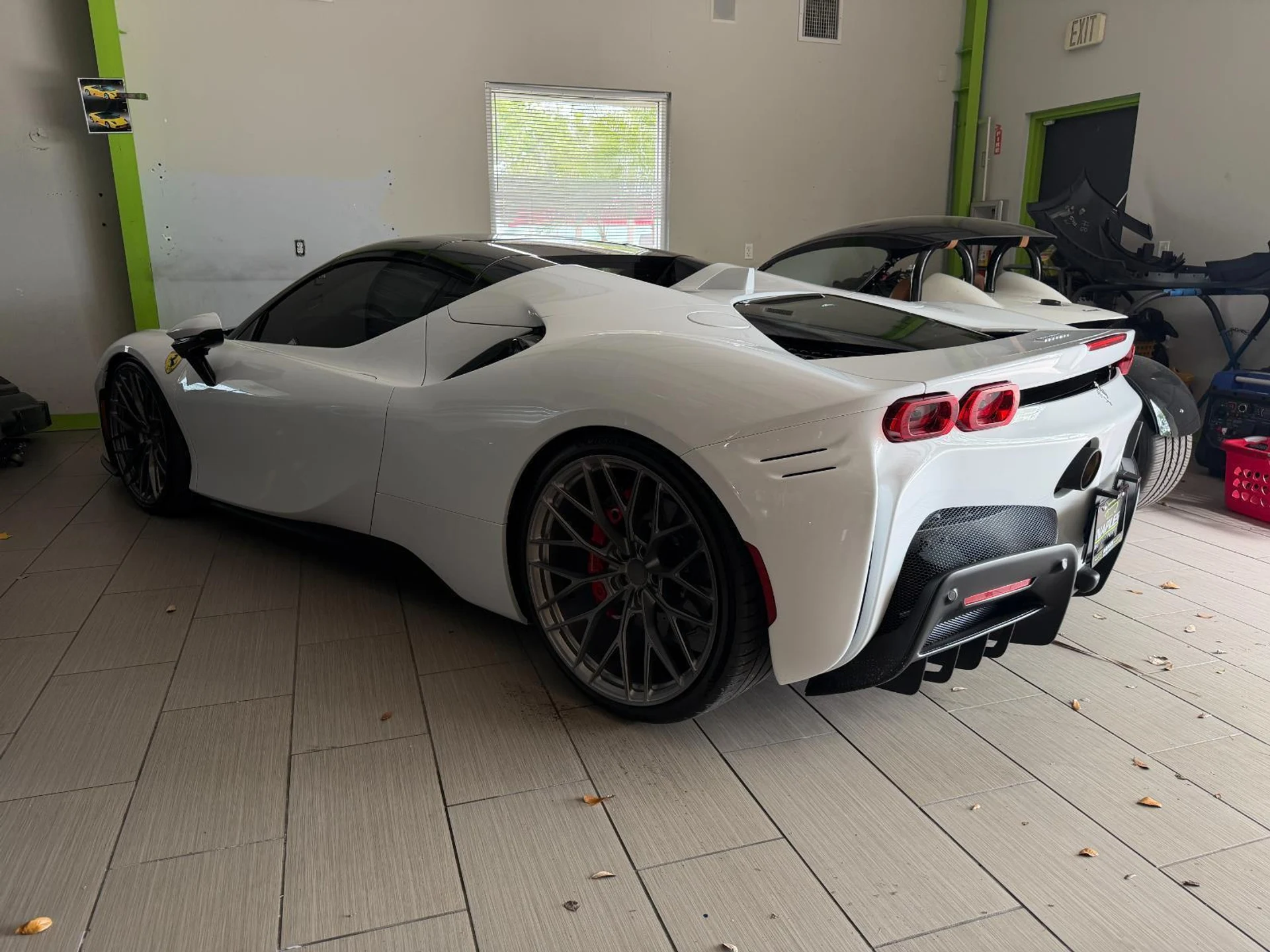 mph002_2926993874_Used_2022_Ferrari_SF_90_Spider_Convertible_1775073783_69e9e29a3e