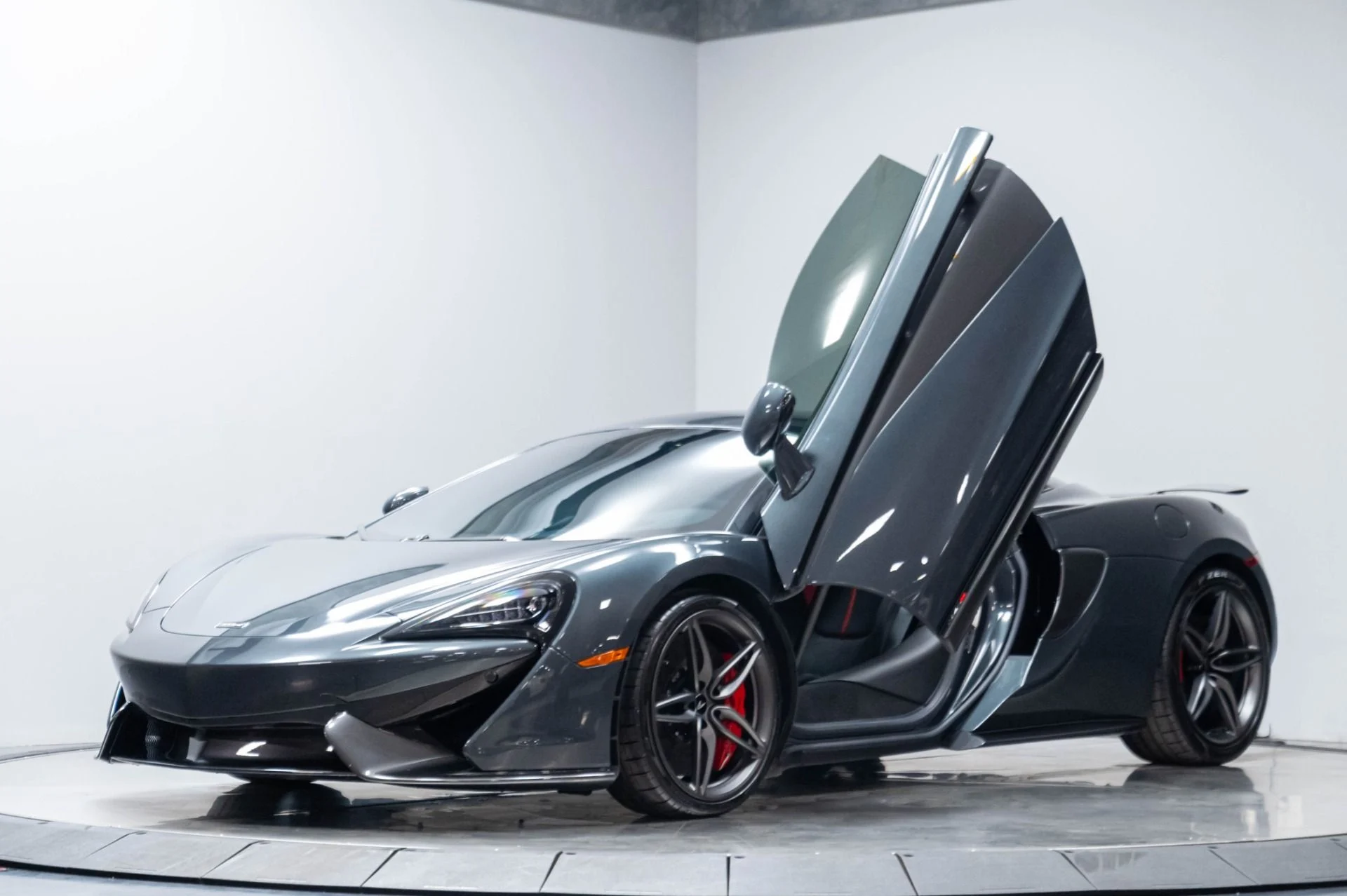 mph002_2928247867_Used_2019_Mc_Laren_570_S_1783628285_2ba1bb94a4