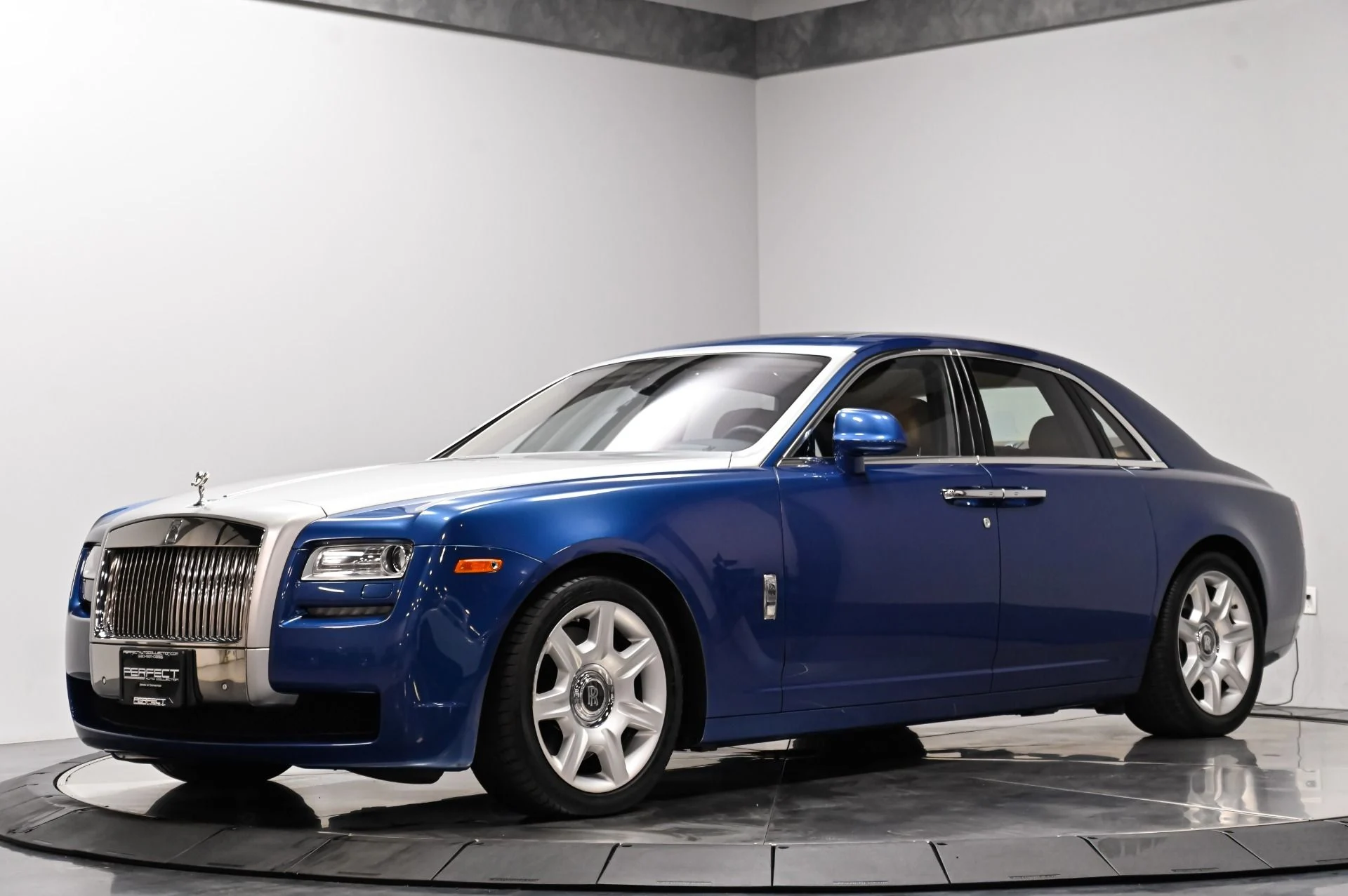 mph002_2935888939_Used_2012_Rolls_Royce_Ghost_Base_1791906274_b6a3d11116