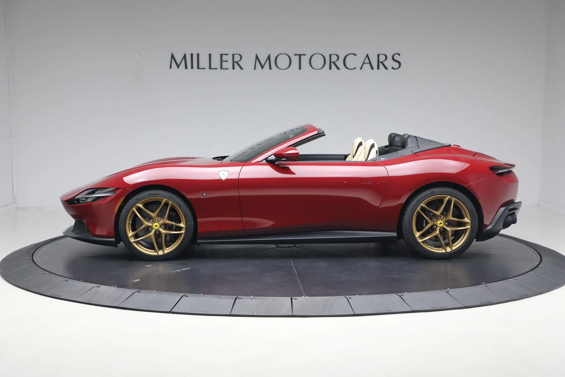 mph002_2937927305_Used_2025_Ferrari_Roma_Spider_1777992623_36303e55bf