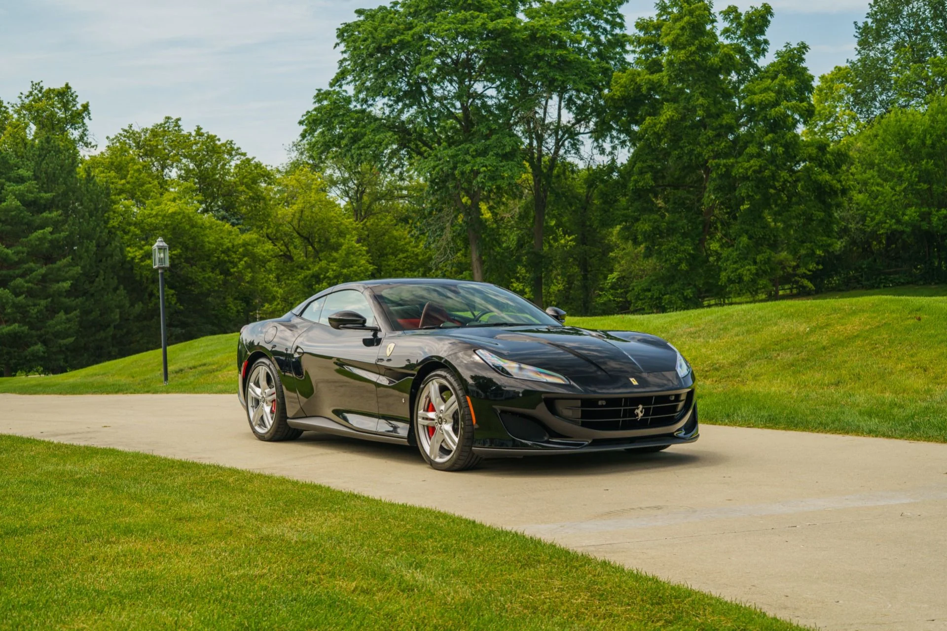 mph002_2938618205_Used_2019_Ferrari_Portofino_1783726040_836d0aef7b