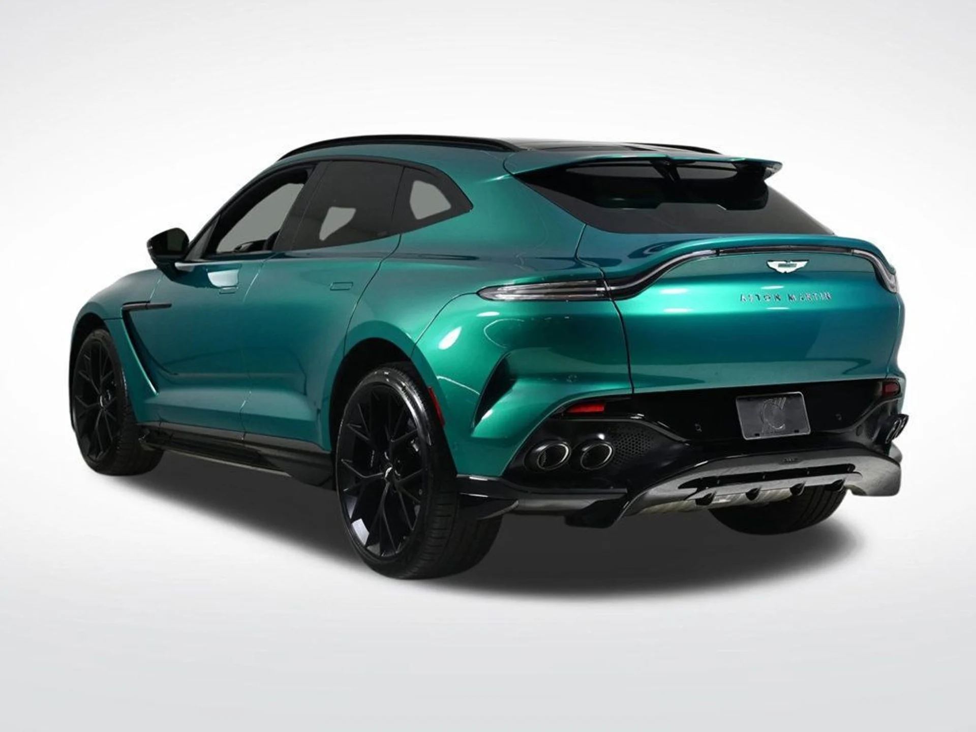 mph002_2941998912_new_2026_aston_martin_dbx_707awd_11350_22968751_3_1024_d3a4b31512