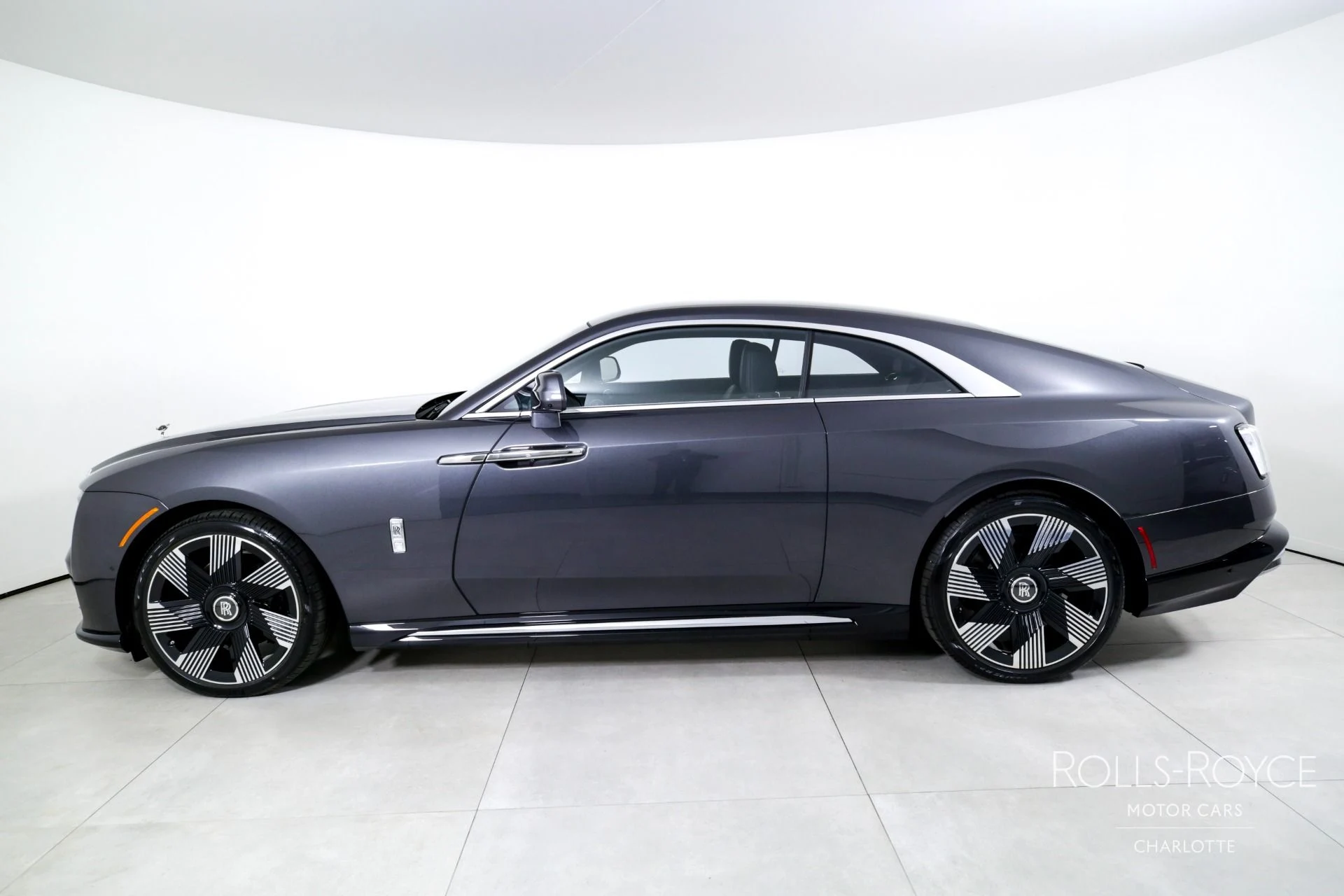 mph002_2944553859_Used_2024_Rolls_Royce_Spectre_1742932757_9ea3c32749