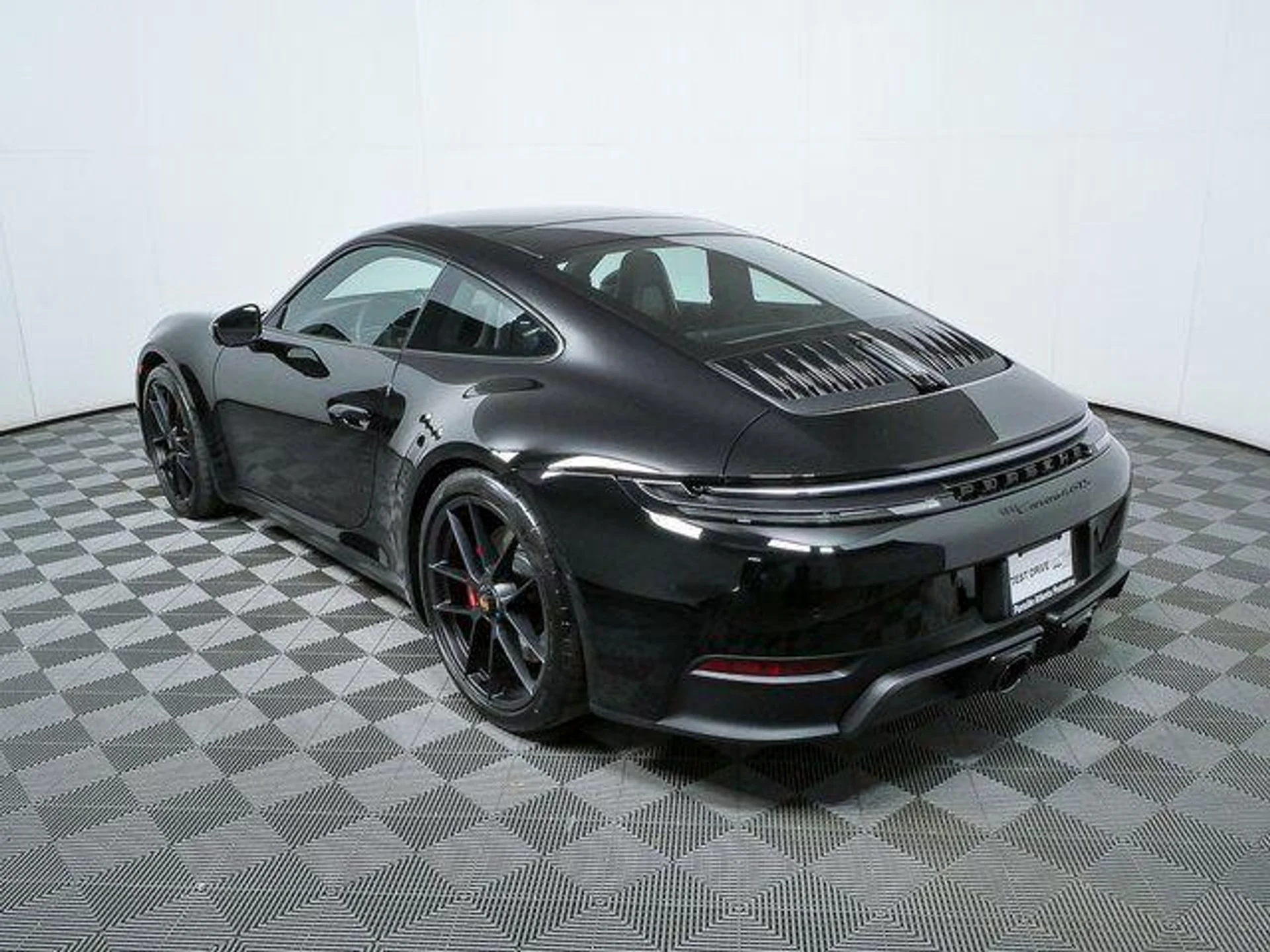 mph002_2944890947_YP_Kydy3_M7_B_Upd_LQ_6vcg3_VOGVRY_350945dea2