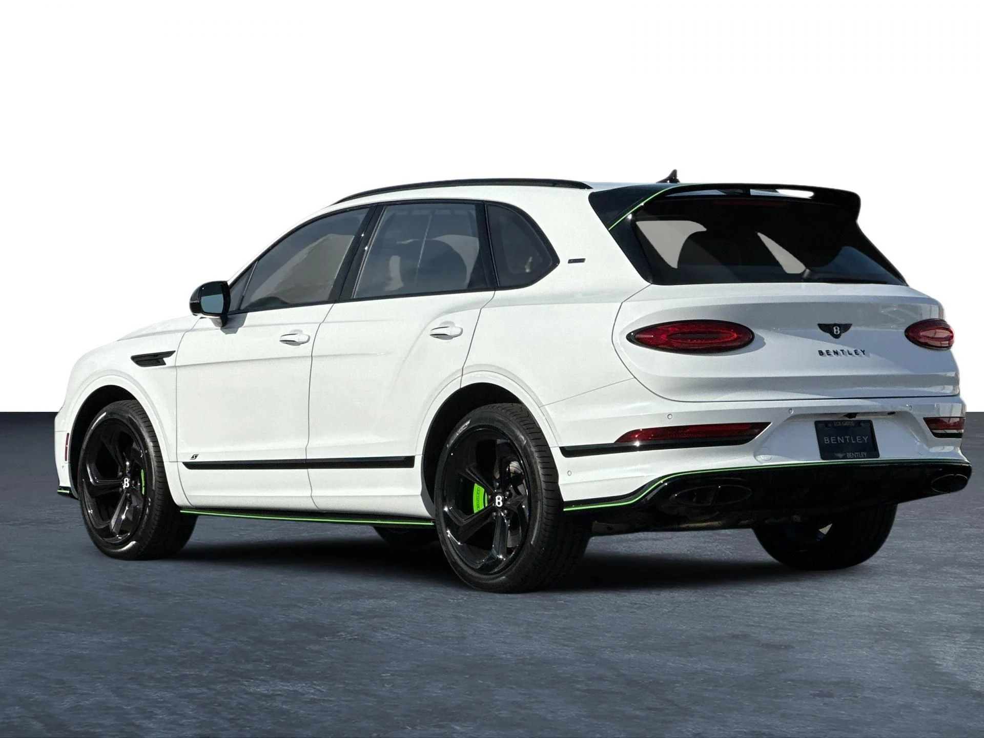 mph002_294747832_New_2025_Bentley_Bentayga_V8_1760604134_8750c8b2a3