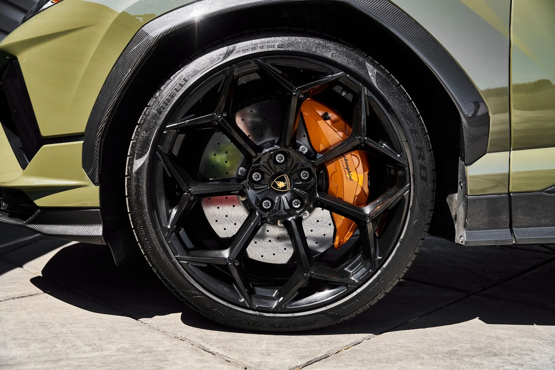 mph002_294763500_Used_2023_Lamborghini_Urus_Performante_1778288878_a46be289a8