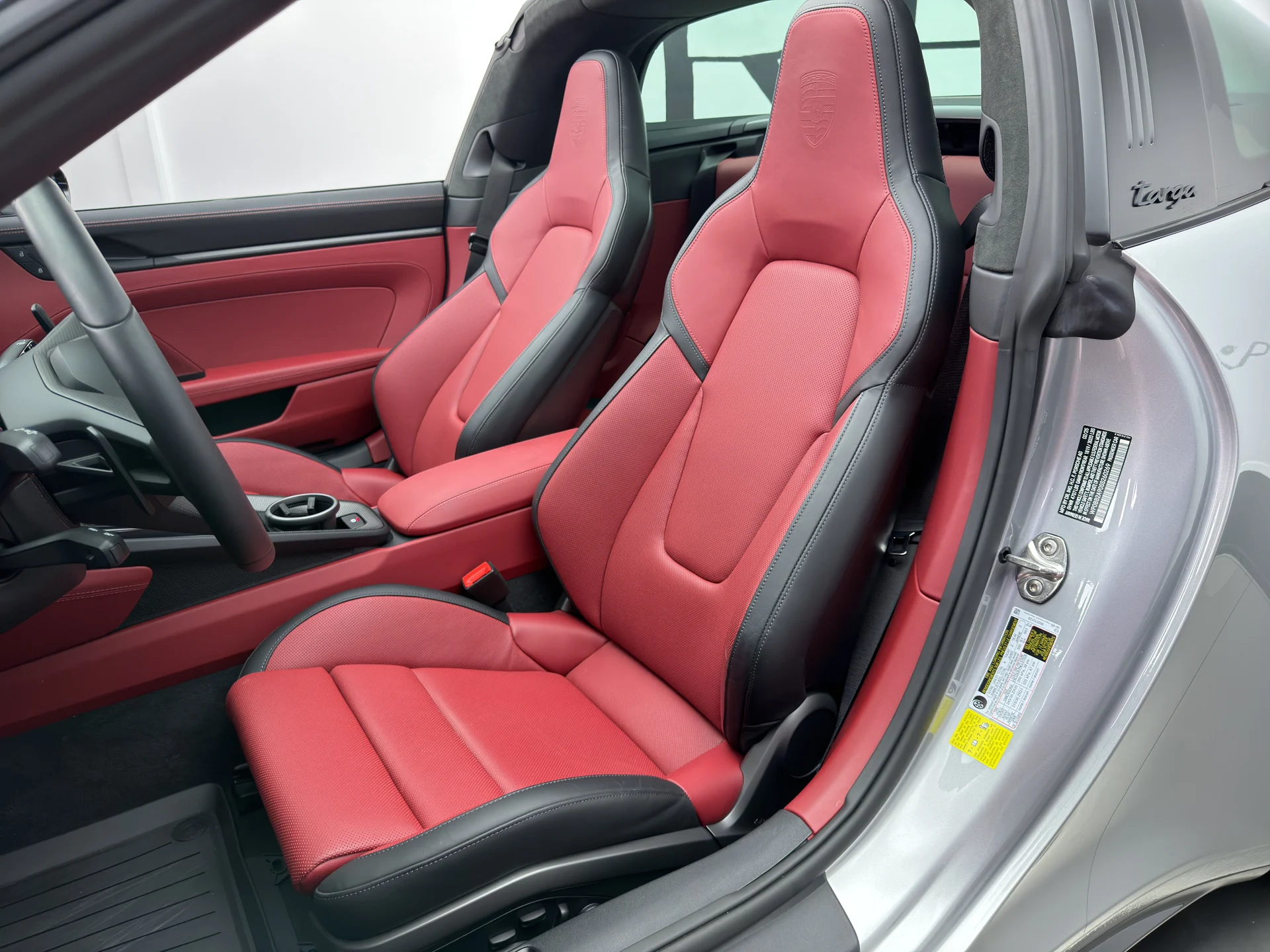 mph002_2948902845_CC_3844_interior_002_68f95ff0f8