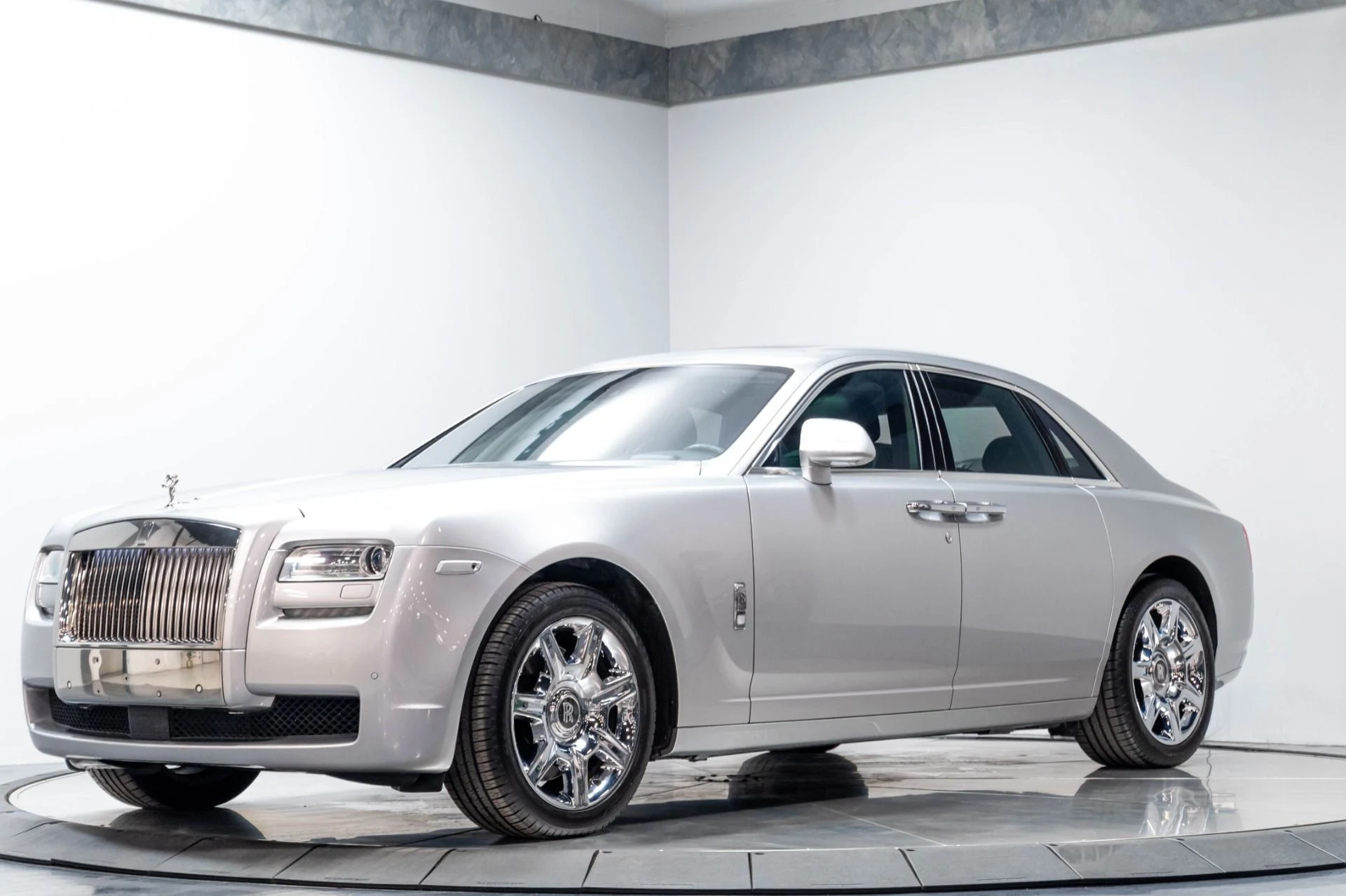 mph002_2951804923_Used_2012_Rolls_Royce_Ghost_1778014944_b0cebda26e
