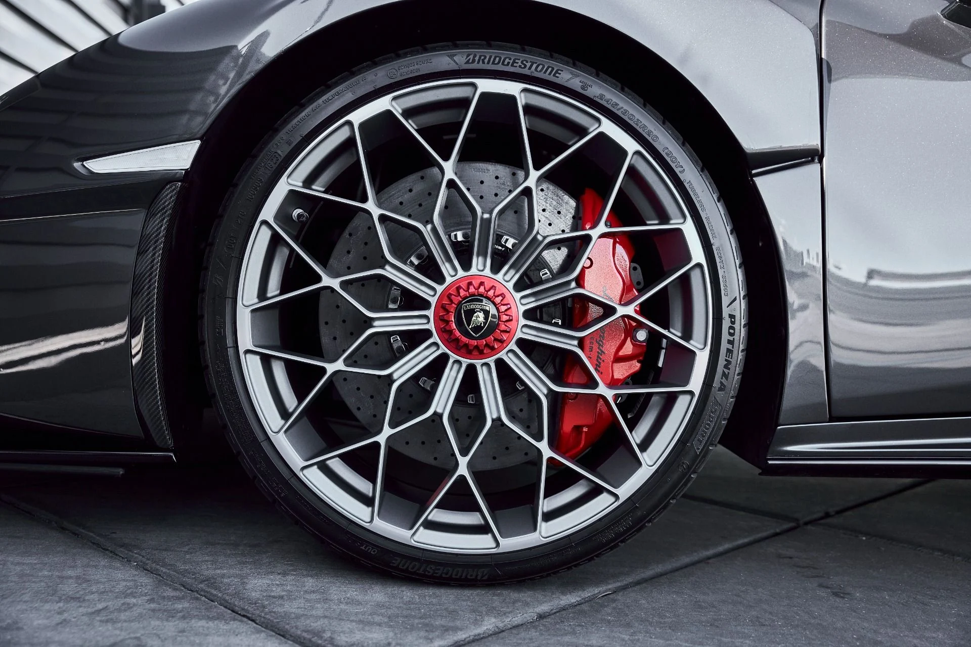 mph002_2954313395_Used_2023_Lamborghini_Huracan_STO_Base_1771381255_d717fd22e4