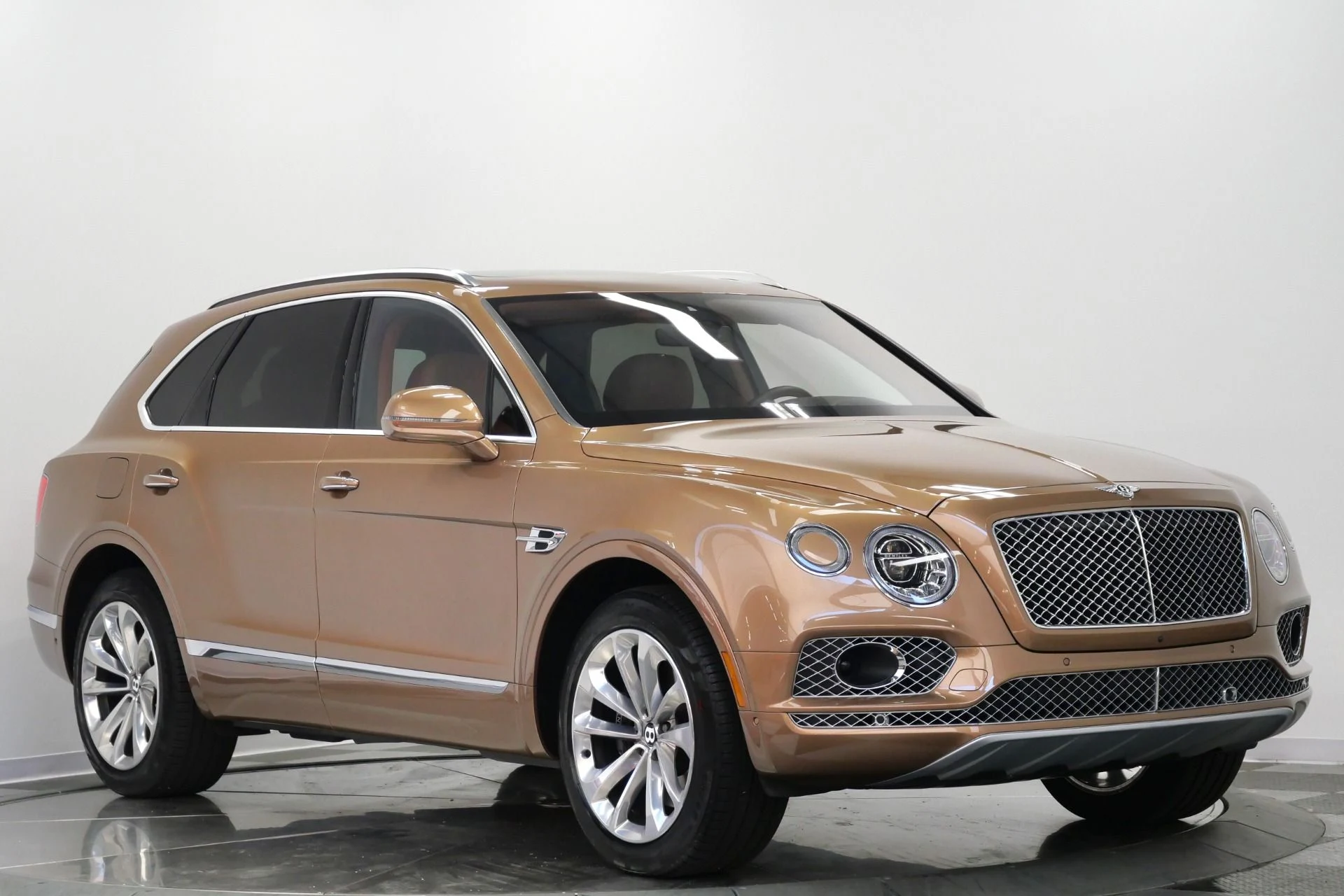mph002_2967208606_Used_2017_Bentley_Bentayga_W12_Four_Seat_Comfort_Specification_with_Rear_Console_1776956660_31687c1f8a