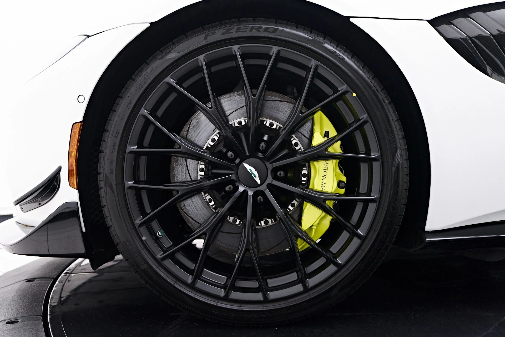 mph002_297532230_Used_2023_Aston_Martin_Vantage_F1_Edition_1754013157_7c8e195b40