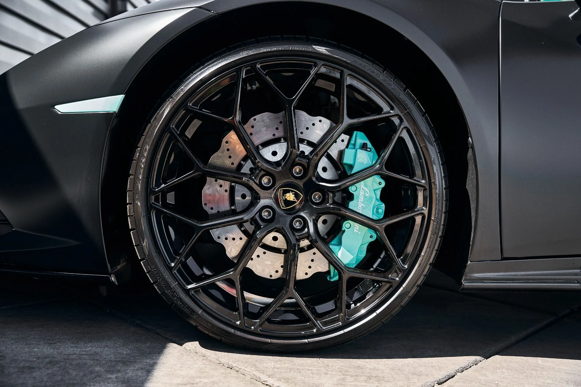 mph002_2976533548_Used_2022_Lamborghini_Huracan_EVO_Base_1779498720_043c1764e0