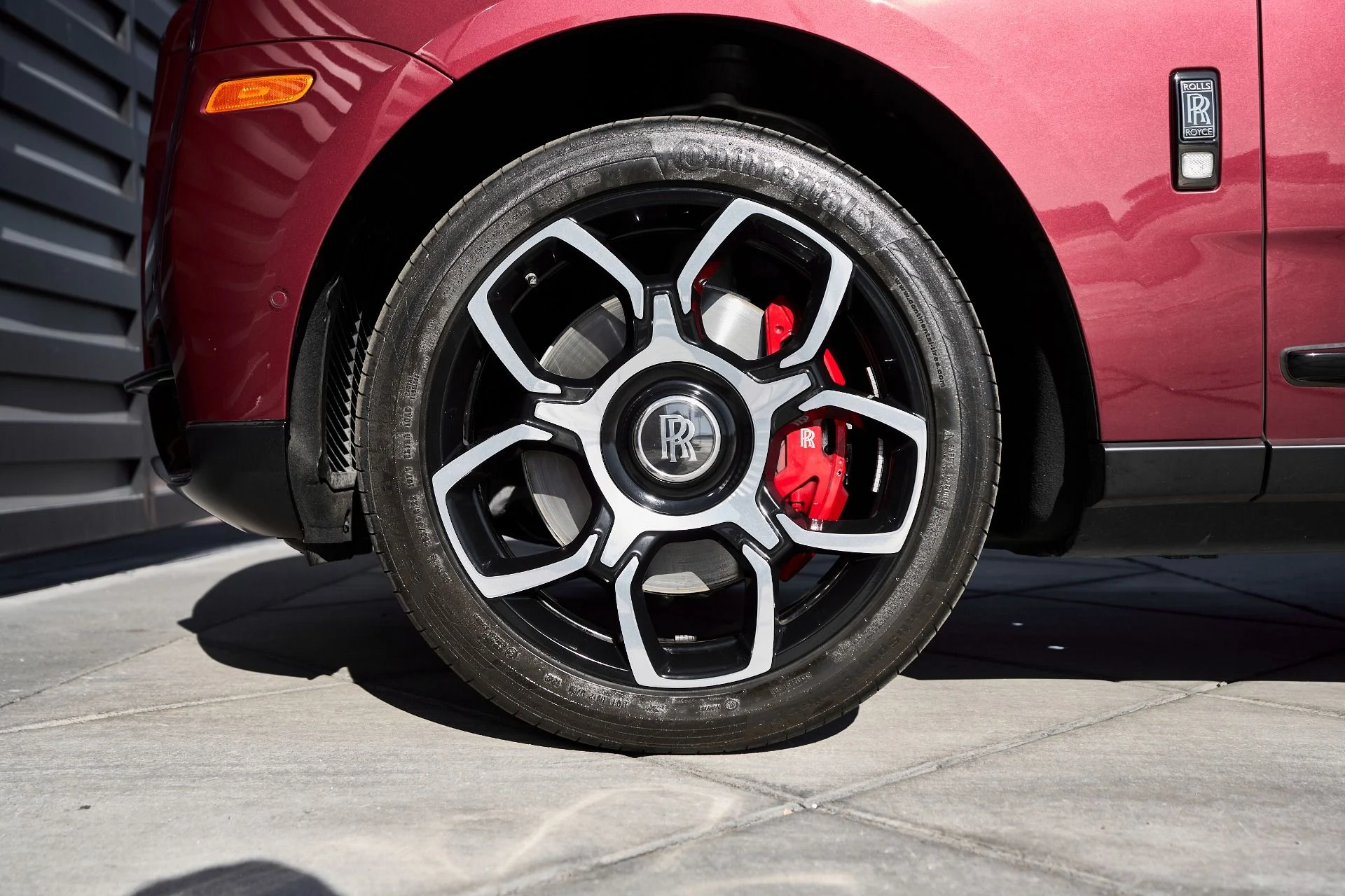 mph002_2984597274_Used_2022_Rolls_Royce_Cullinan_Black_Badge_1764038686_f6c49ea5df