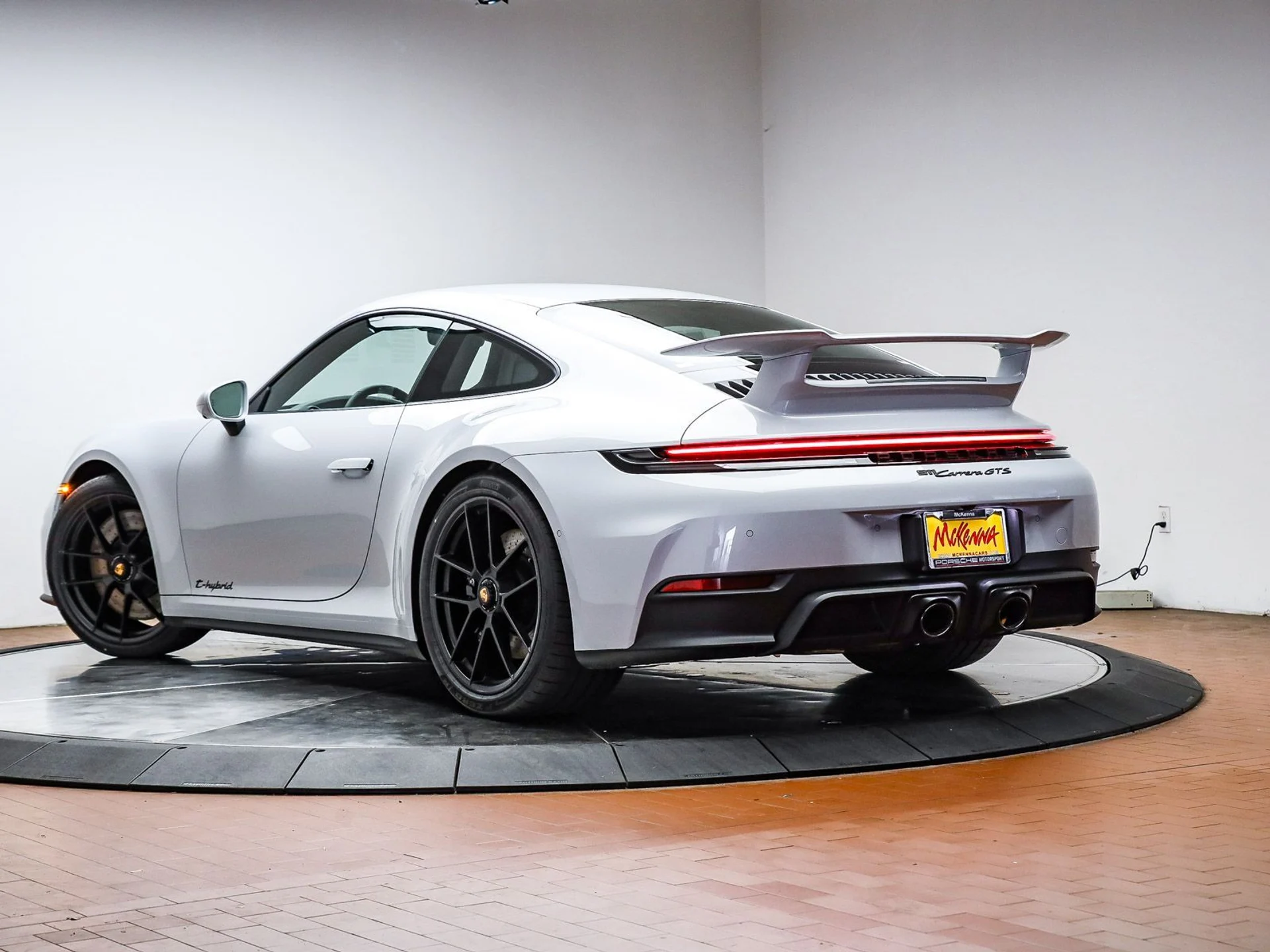 mph002_2989217370_b21716a872c17260d1057c8138e5fb6ax_0563a20e3e