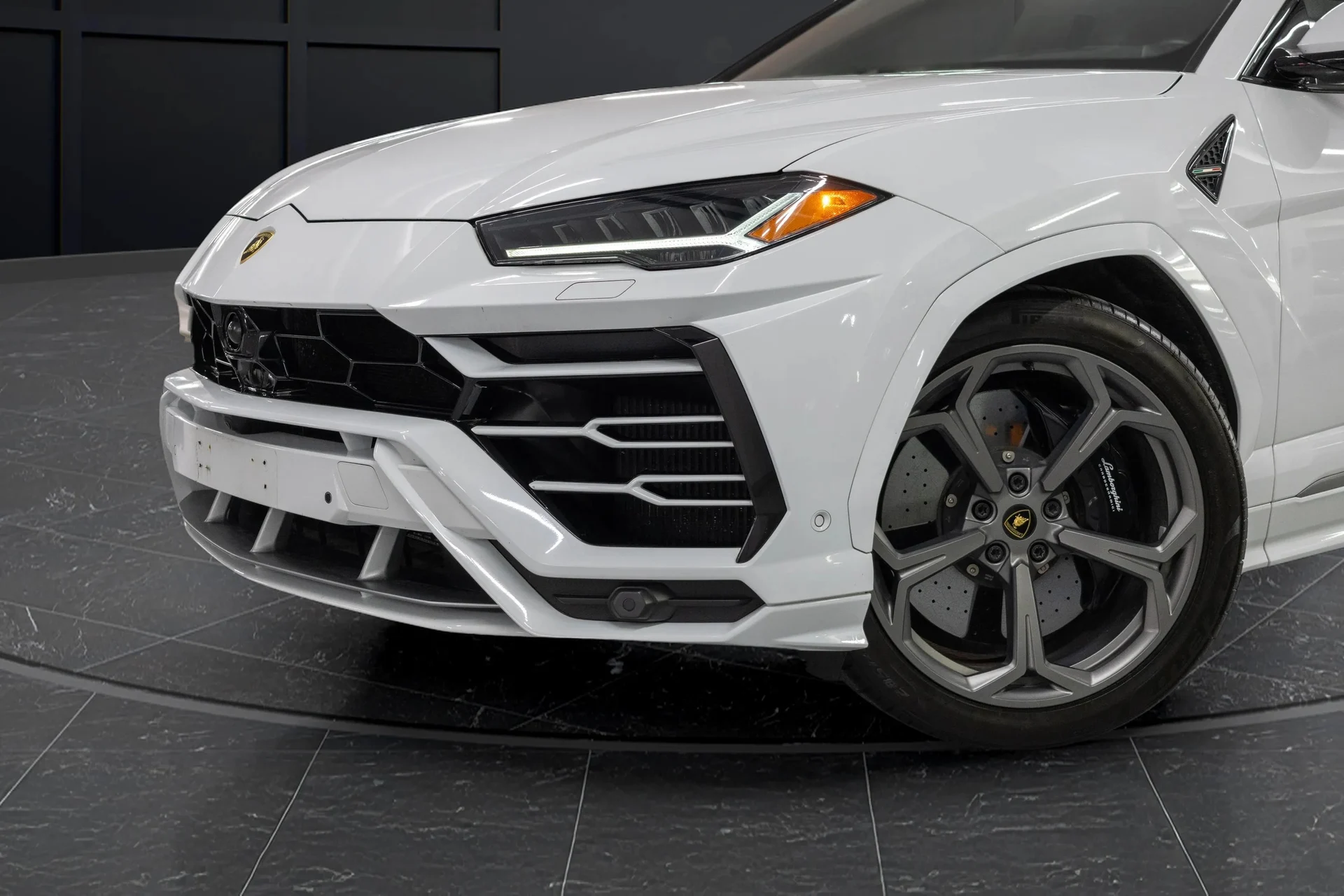 mph002_2990580759_a20d3c92_44b9_4f17_87b2_125d94dfc19e_202120_Lamborghini20_Urus2028_ZPBCA_1_ZL_3_MLA_1510329_3_4d10599e95