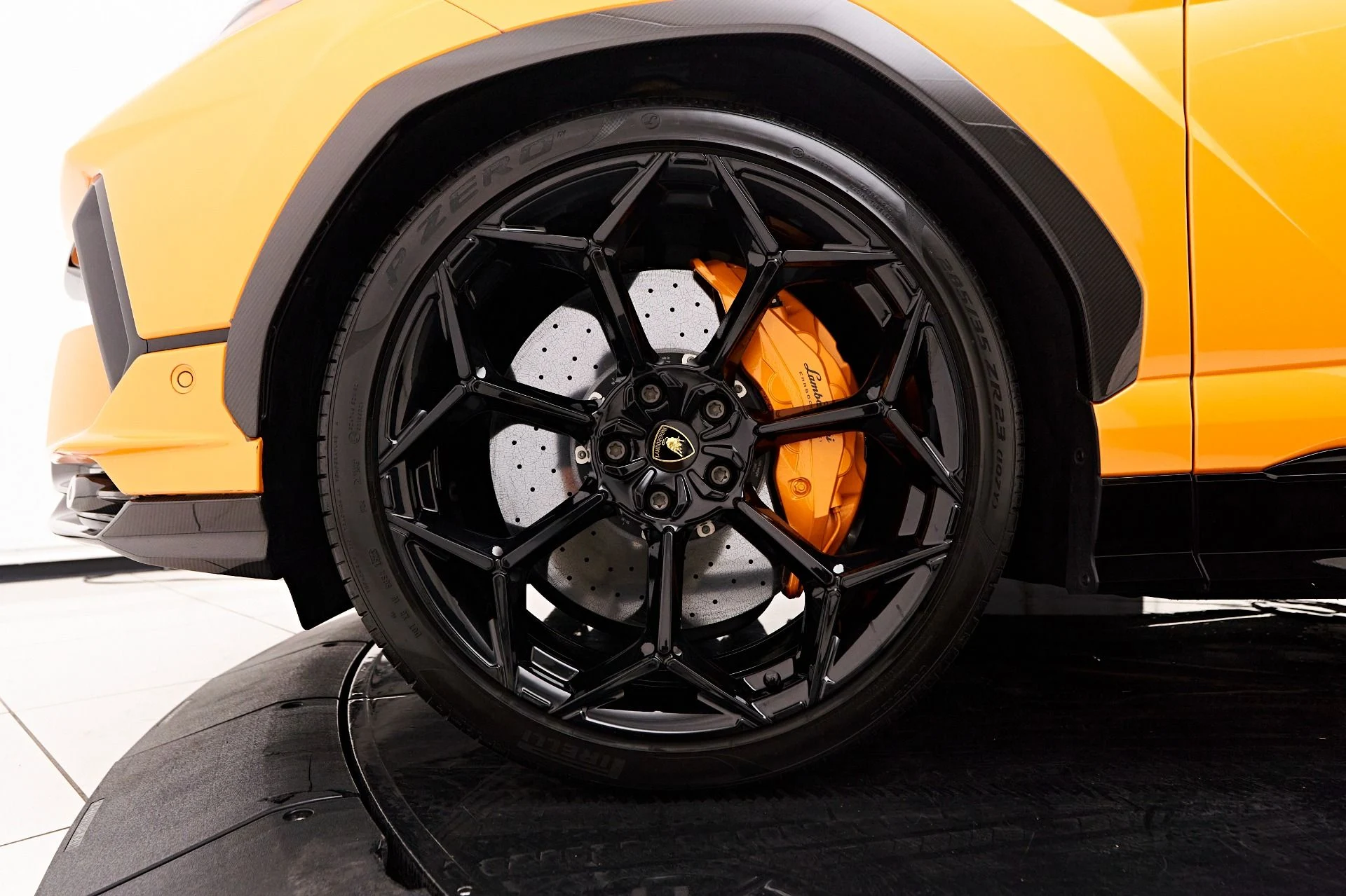 mph002_2996443992_Used_2023_Lamborghini_Urus_Performante_1753490581_911759f72d