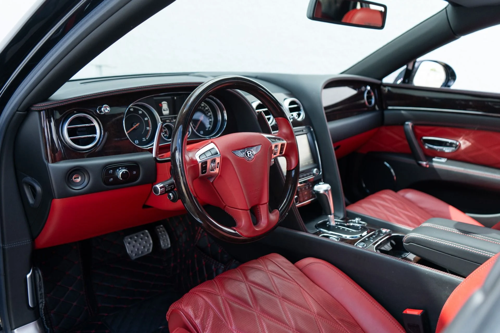mph002_2997880708_Used_2016_Bentley_Flying_Spur_W12_1760989629_d8c646369d