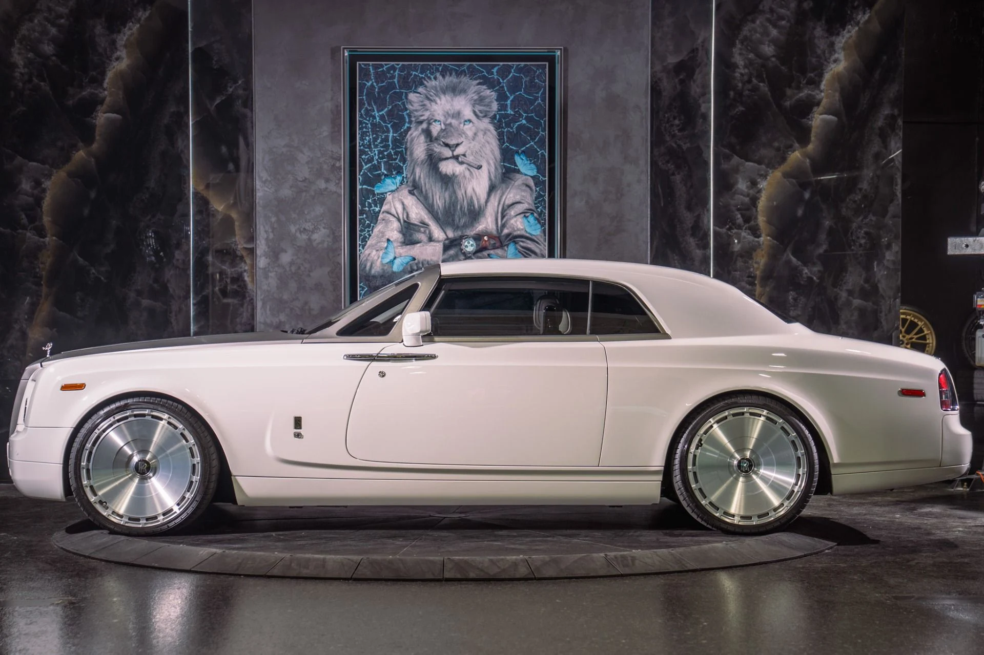 mph002_3000978615_Used_2009_Rolls_Royce_Phantom_Coupe_Custom_Forged_Wheels_1791921281_931a6f5ff4