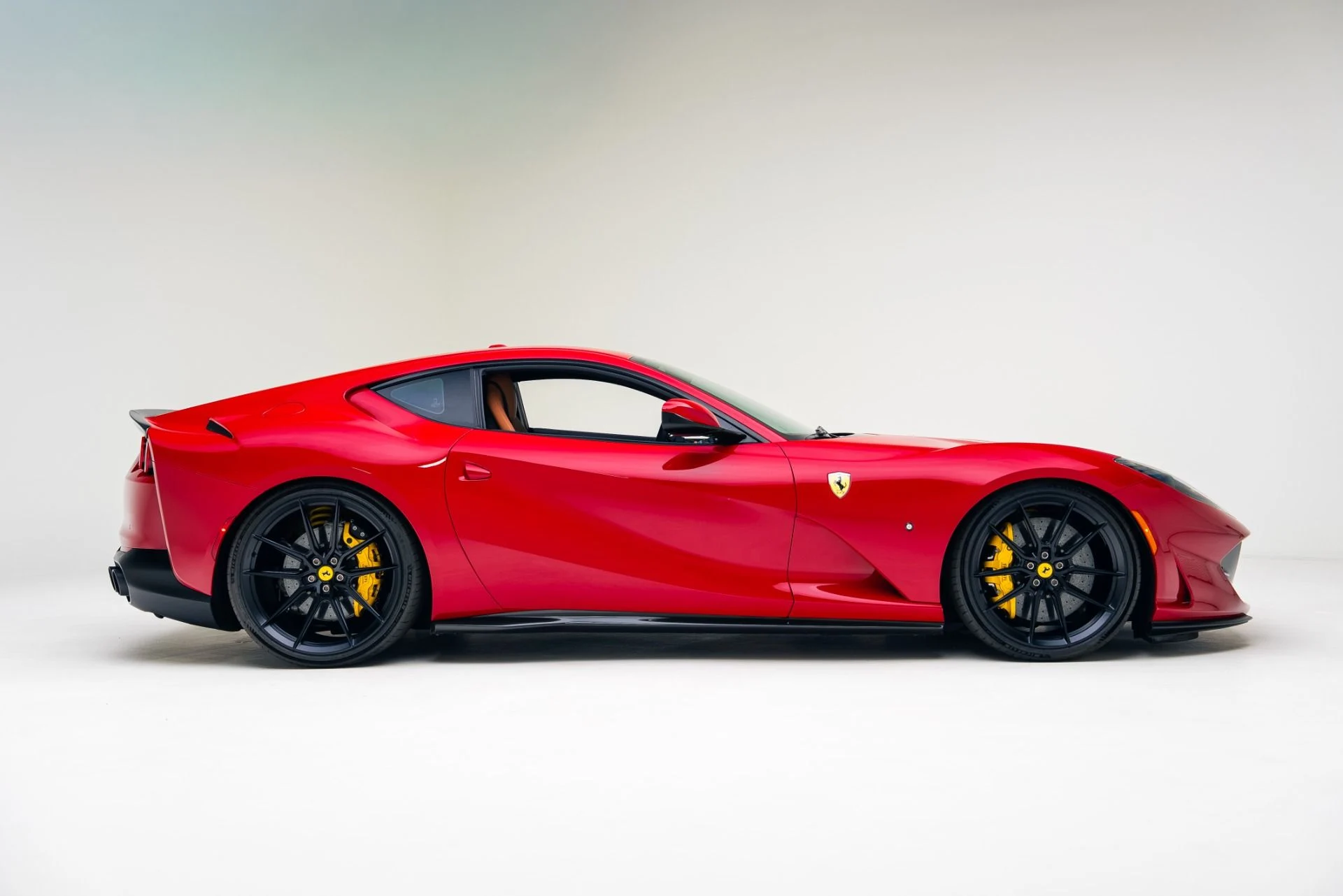 mph002_3003597315_Used_2019_Ferrari_812_Superfast_1766432175_ad379027a5