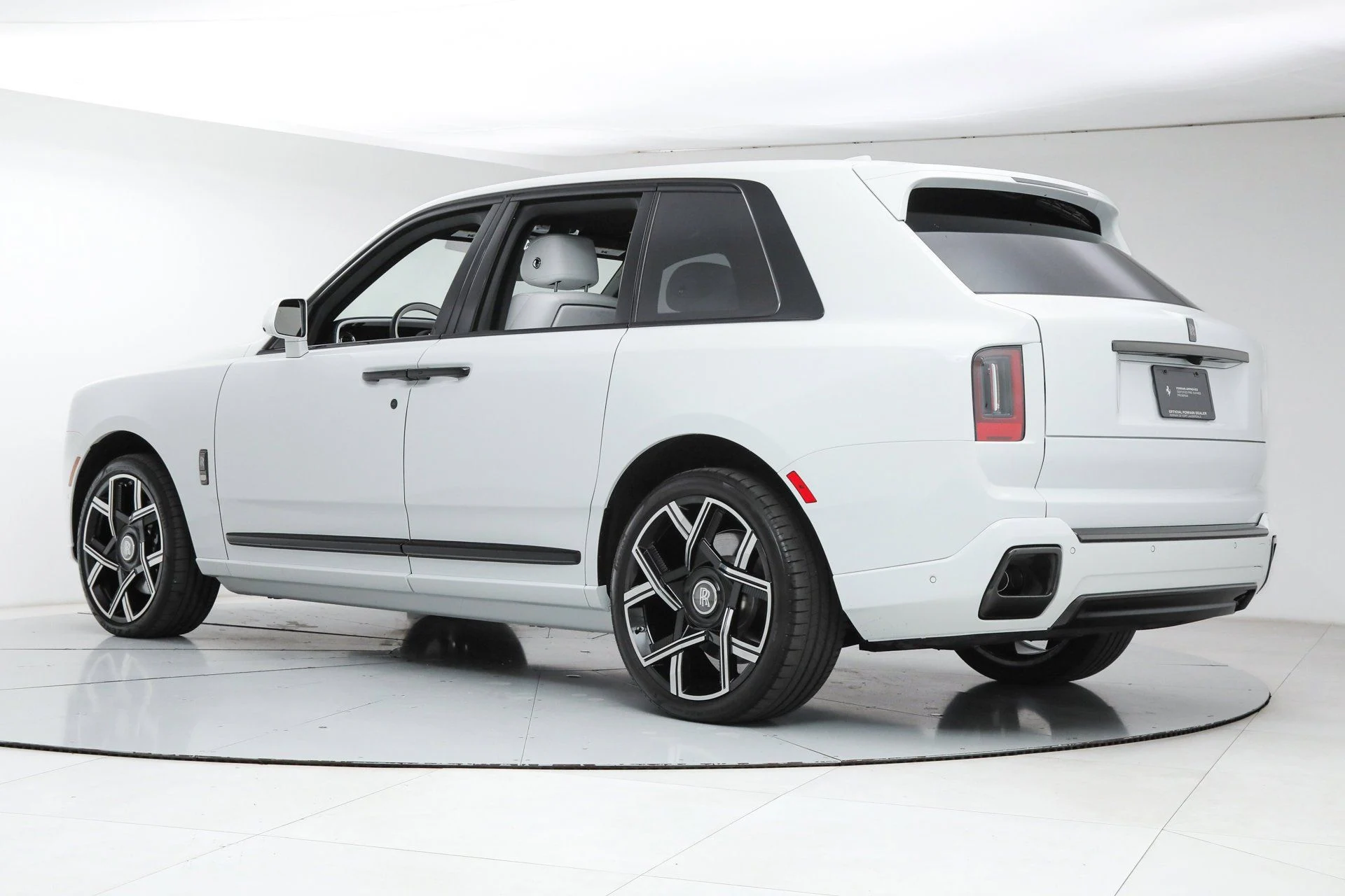 mph002_3022921672_422b9b97452df8812562636d940ab097_7eaf3f7682