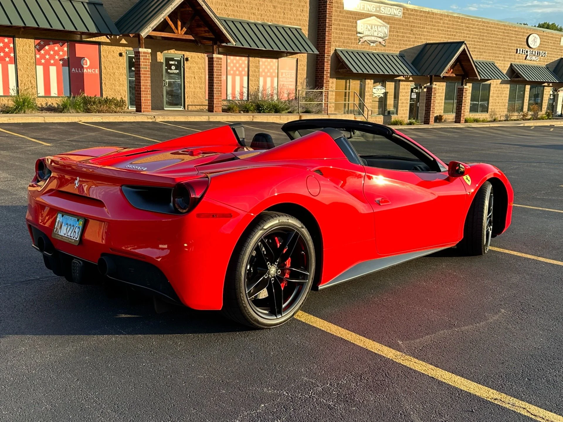 mph002_3025222902_Used_2018_Ferrari_488_Spider_1752615317_19e380e043