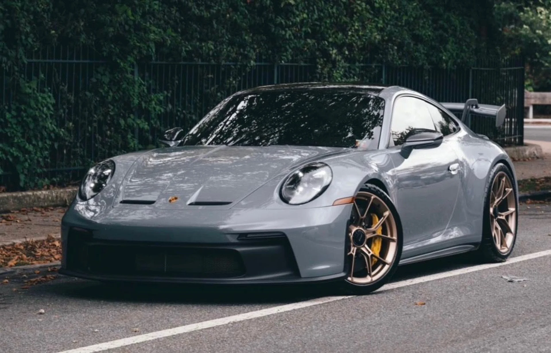 mph002_3025316573_Used_2023_Porsche_911_GT_3_1764792960_b9b6167e47