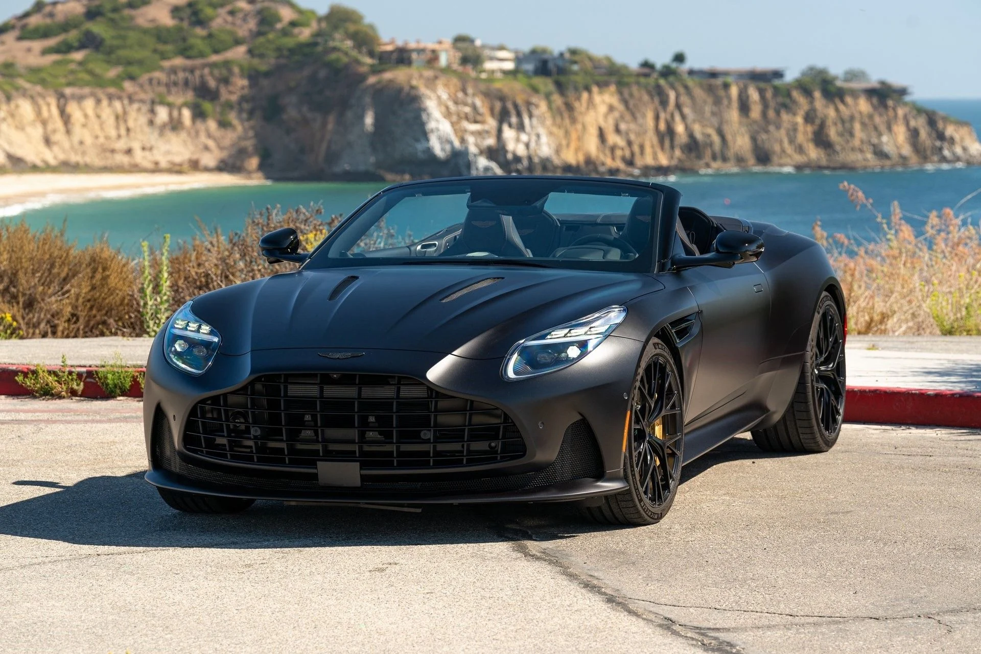 mph002_302655834_Used_2025_Aston_Martin_DB_12_Volante_1778702136_3d54b621c9