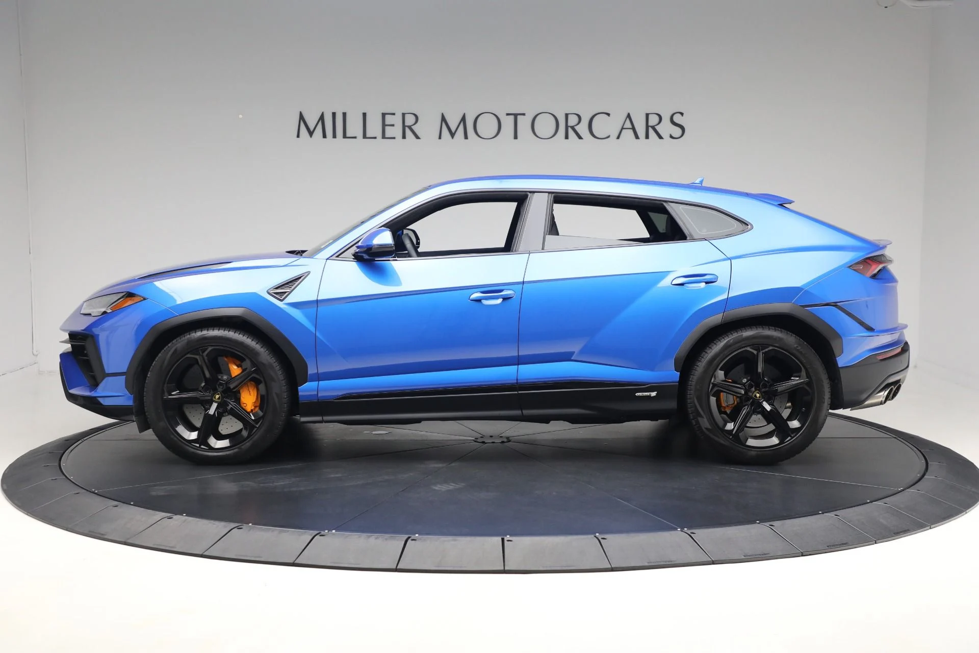mph002_3032328656_Used_2024_Lamborghini_Urus_S_2f9b2374e5