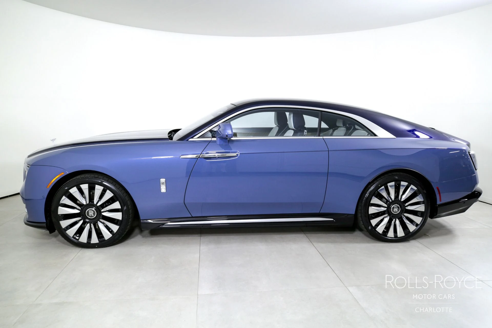 mph002_3032487550_Used_2024_Rolls_Royce_Spectre_1714171108_0d8520566b