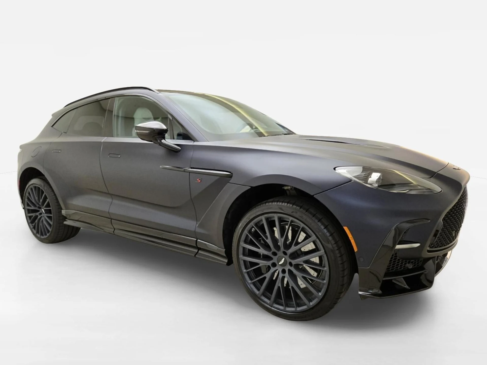 mph002_303360614_New_2026_Aston_Martin_DBX_S_1780118637_29a0941c3a