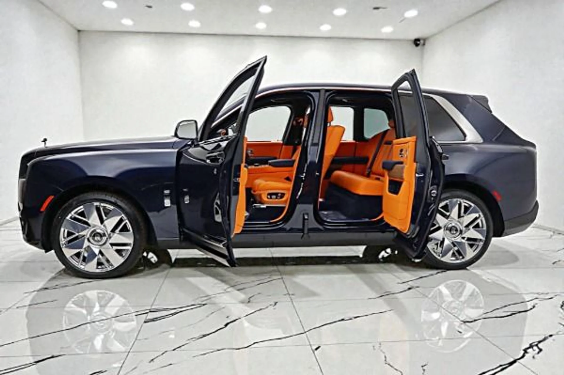 mph002_3043918642_New_2026_Rolls_Royce_Cullinan_ecdf3a793b
