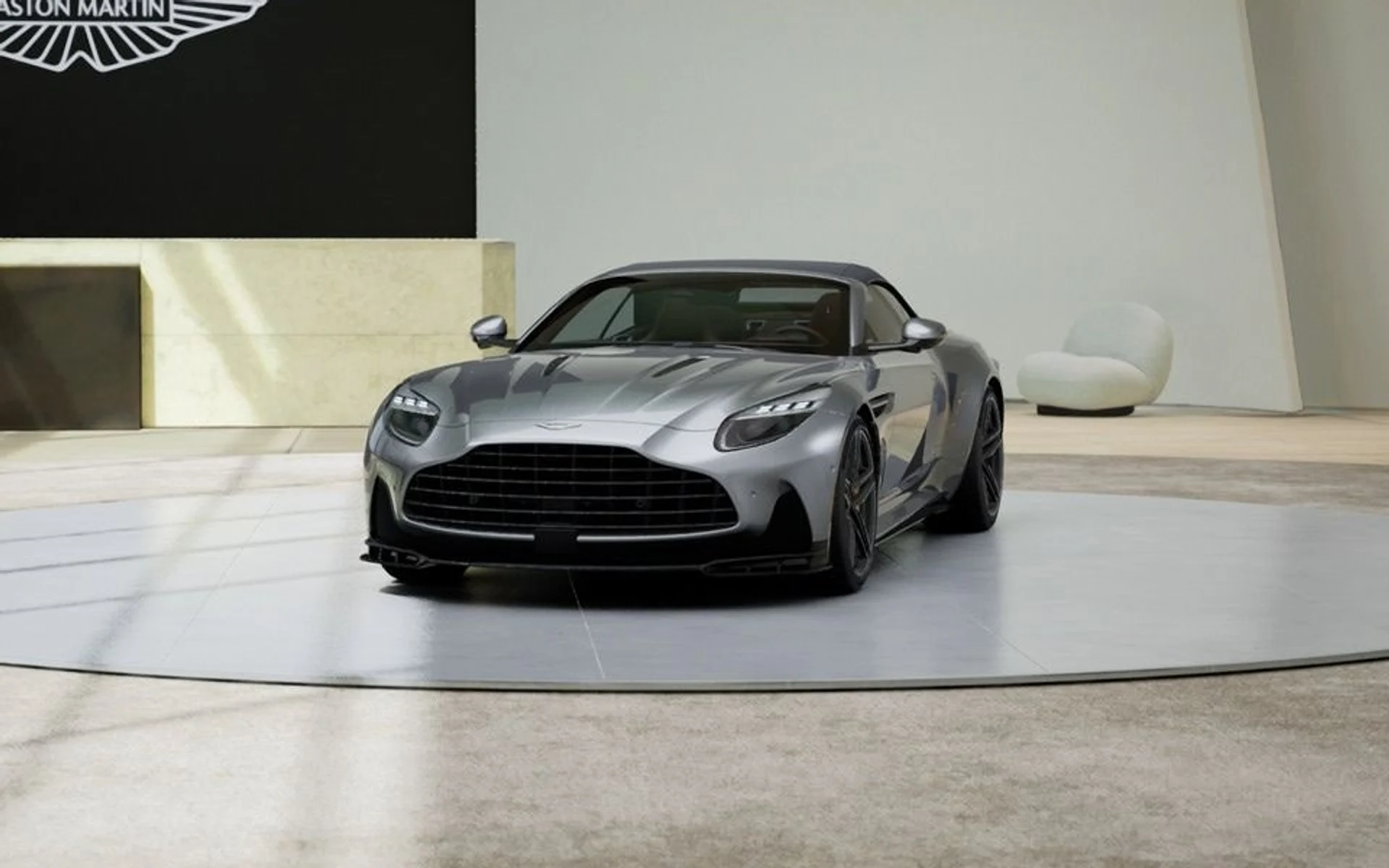 mph002_3044681497_New_2027_Aston_Martin_DB_12_S_Volante_In_Transit_58483f1a0c