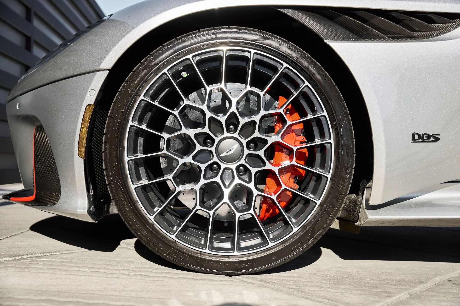 mph002_3051891306_Used_2023_Aston_Martin_DBS_Volante_1768876904_4a0c9c6cb2